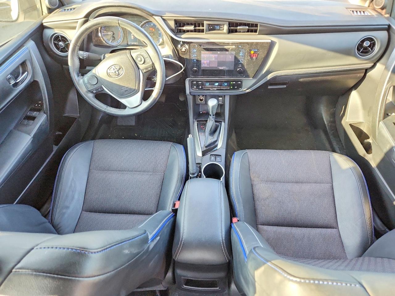 2019 Toyota Corolla Se Белый vin: 2T1BURHEXKC152071