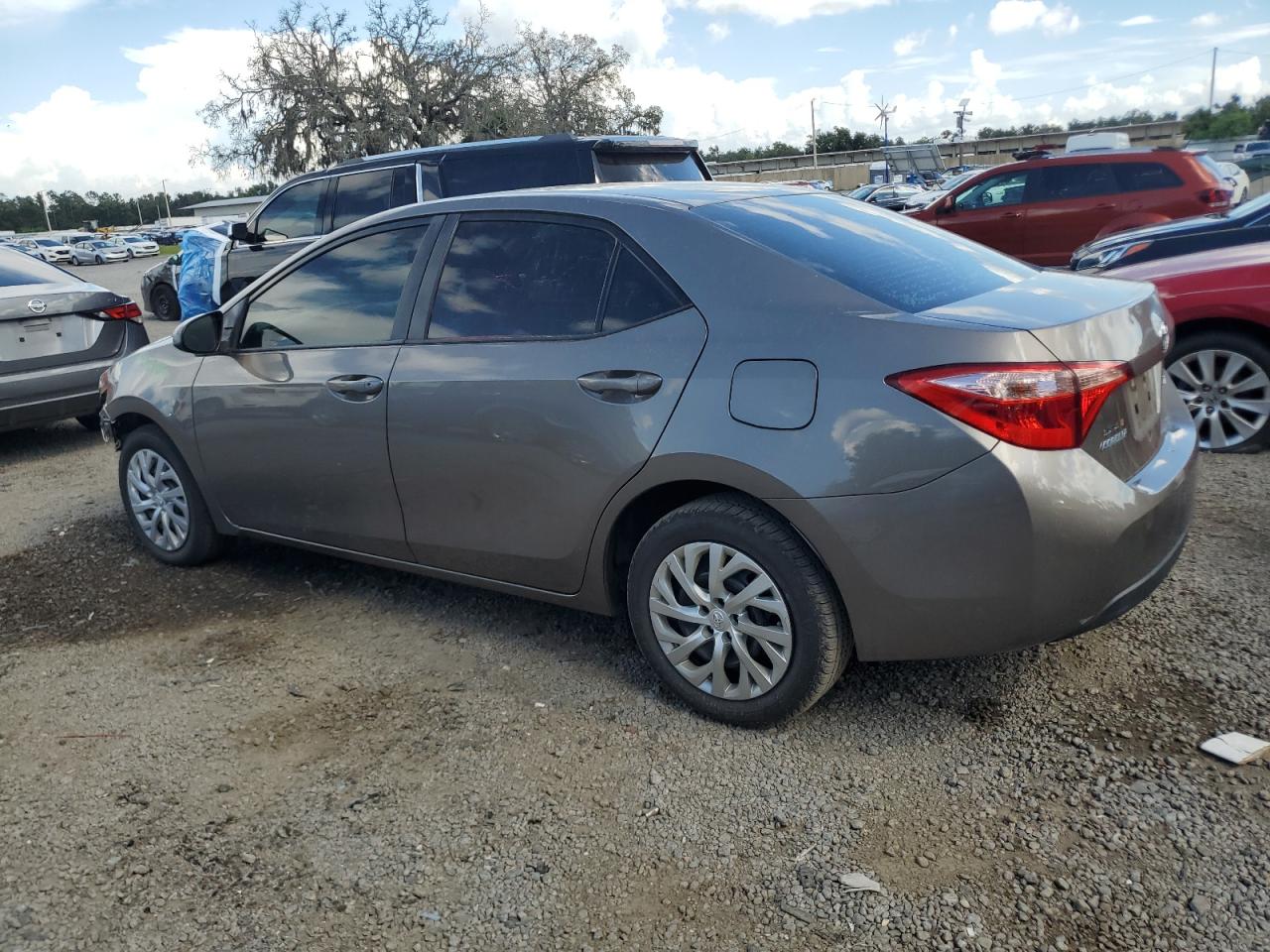 2019 Toyota Corolla L   Gray vin: 2T1BURHEXKC184583