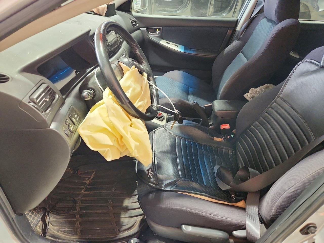 2006 Toyota Corolla Silver vin: 2T1BY30E46C550833