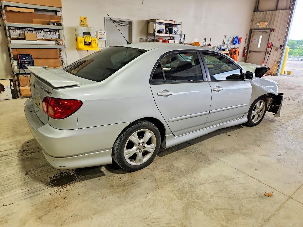 2006 Toyota Corolla Silver vin: 2T1BY30E46C550833