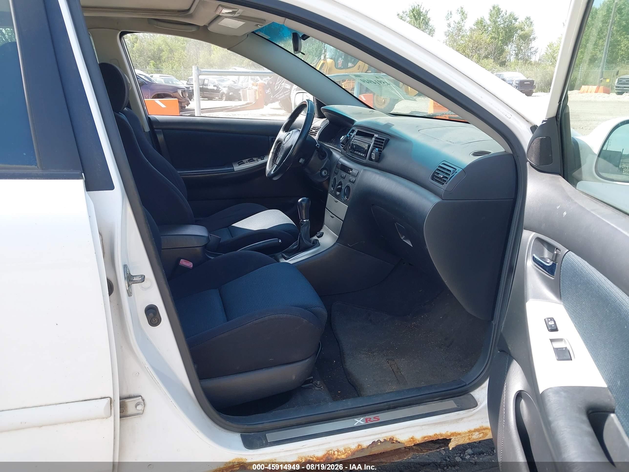 2005 Toyota Corolla Xrs White vin: 2T1BY32E15C353789