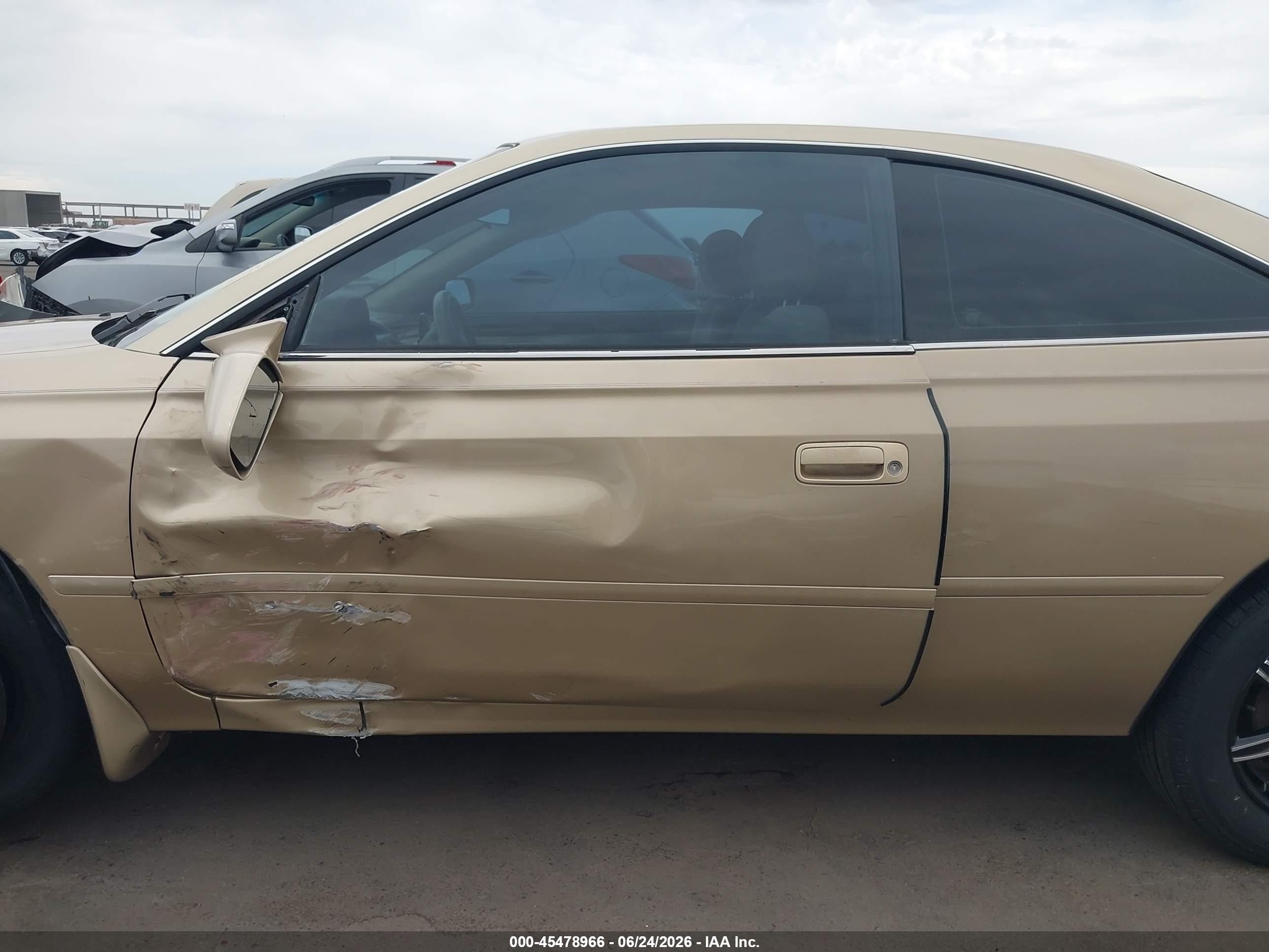 2002 Toyota Camry Solara Se Gold vin: 2T1CE22P92C017201