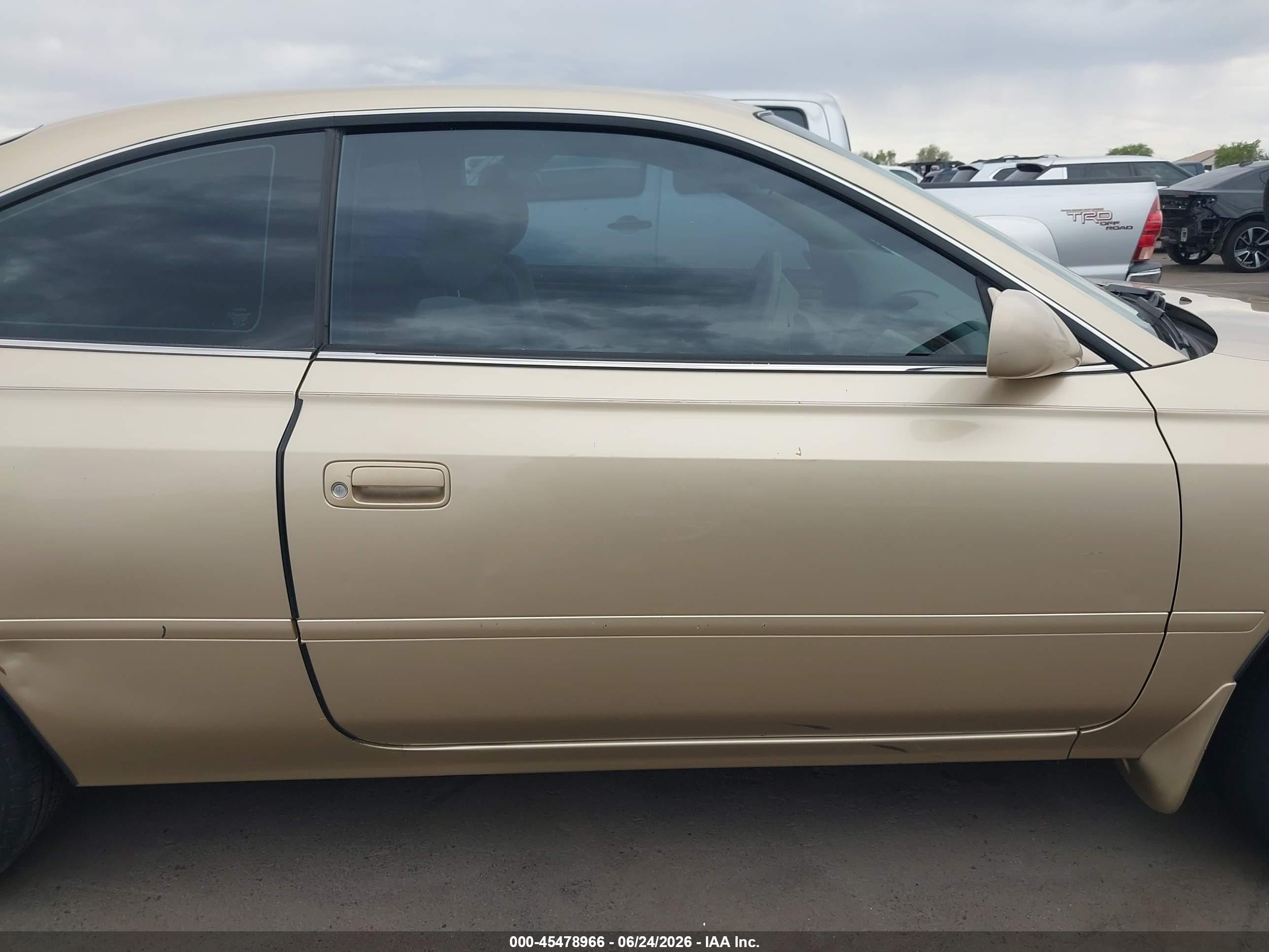 2002 Toyota Camry Solara Se Gold vin: 2T1CE22P92C017201