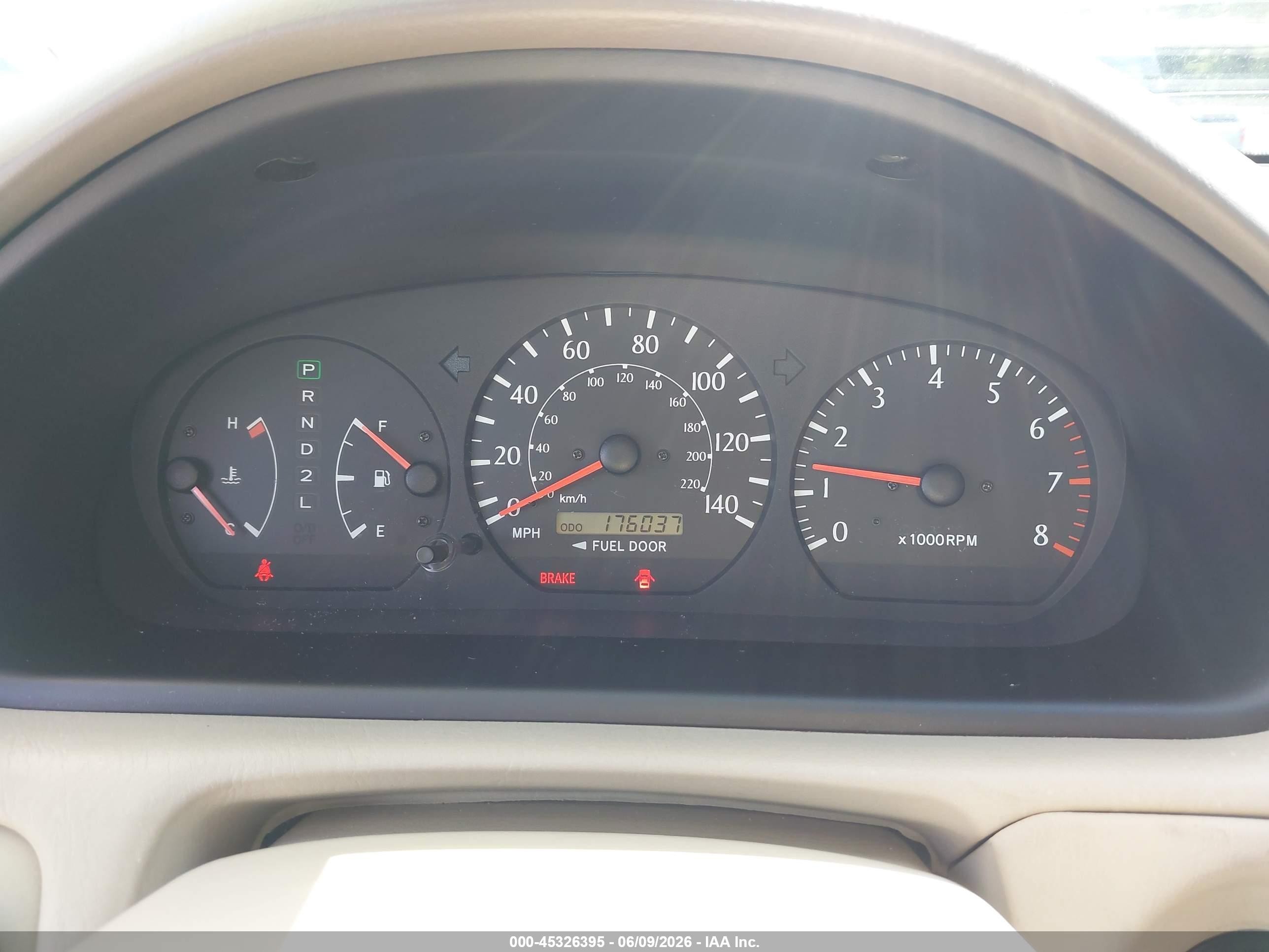 2002 Toyota Camry Solara Se Белый vin: 2T1CE28PX2C010698