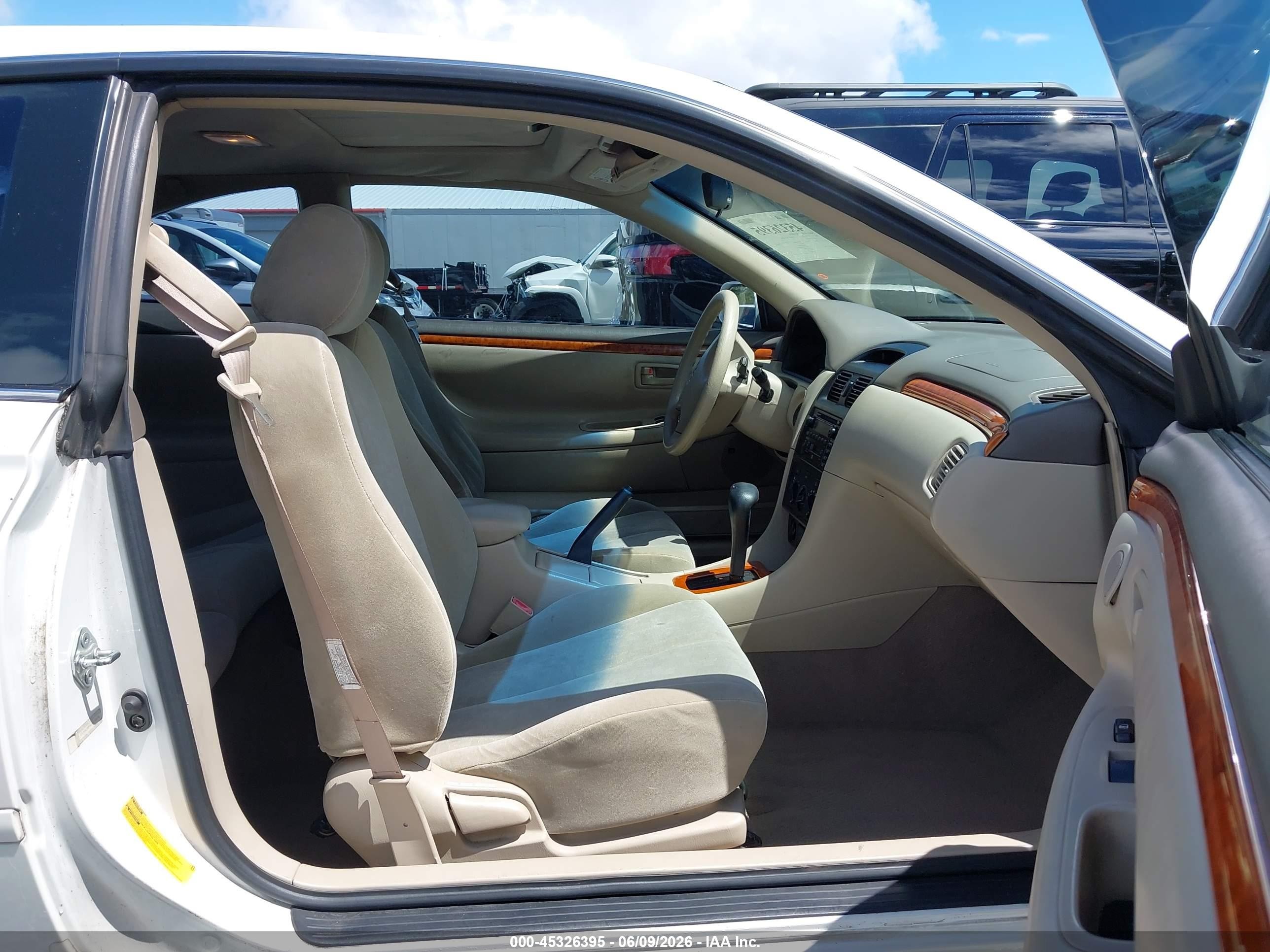 2002 Toyota Camry Solara Se Белый vin: 2T1CE28PX2C010698