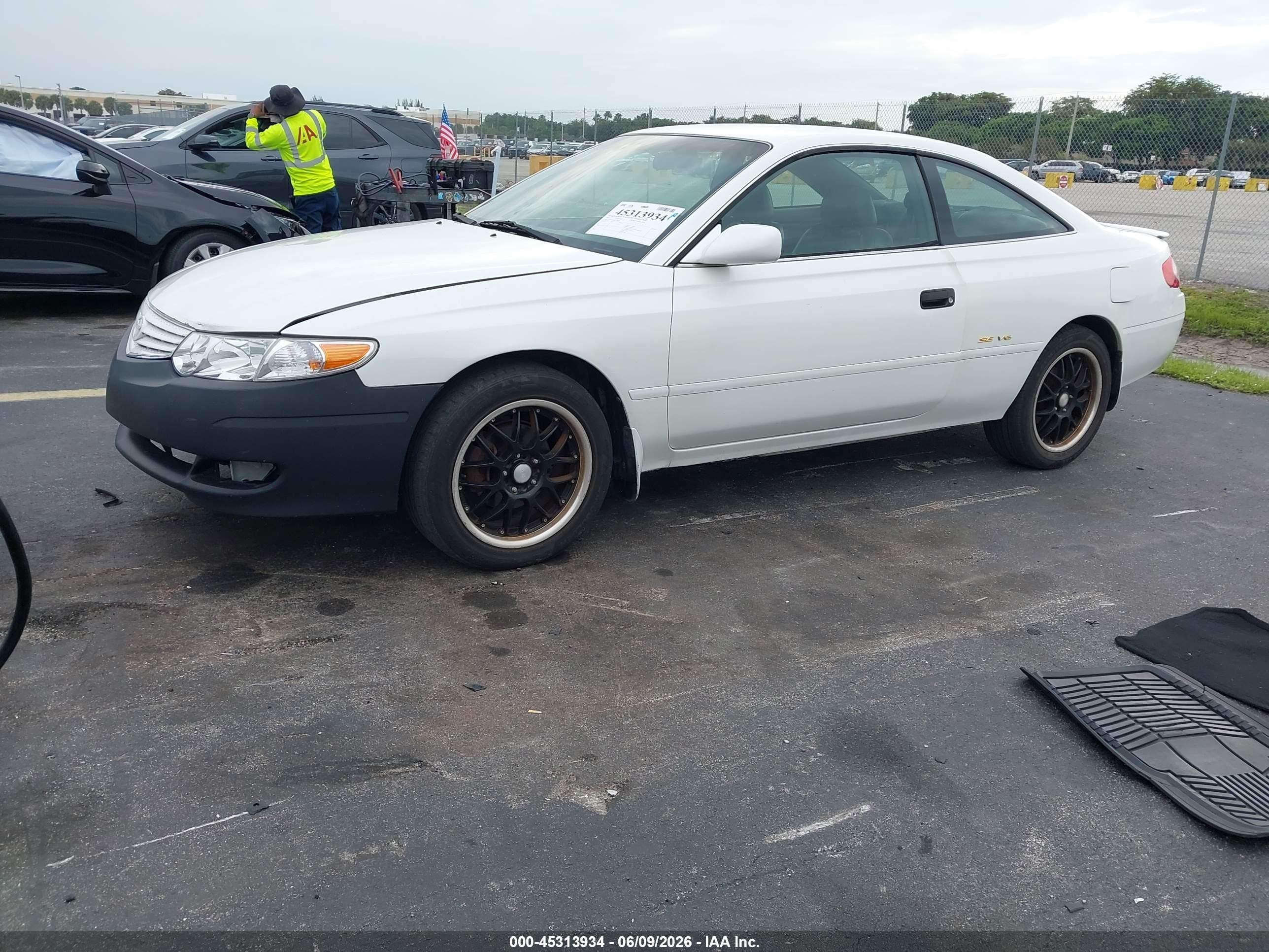 2002 Toyota Camry Solara Se V6 White vin: 2T1CF22P32C550870