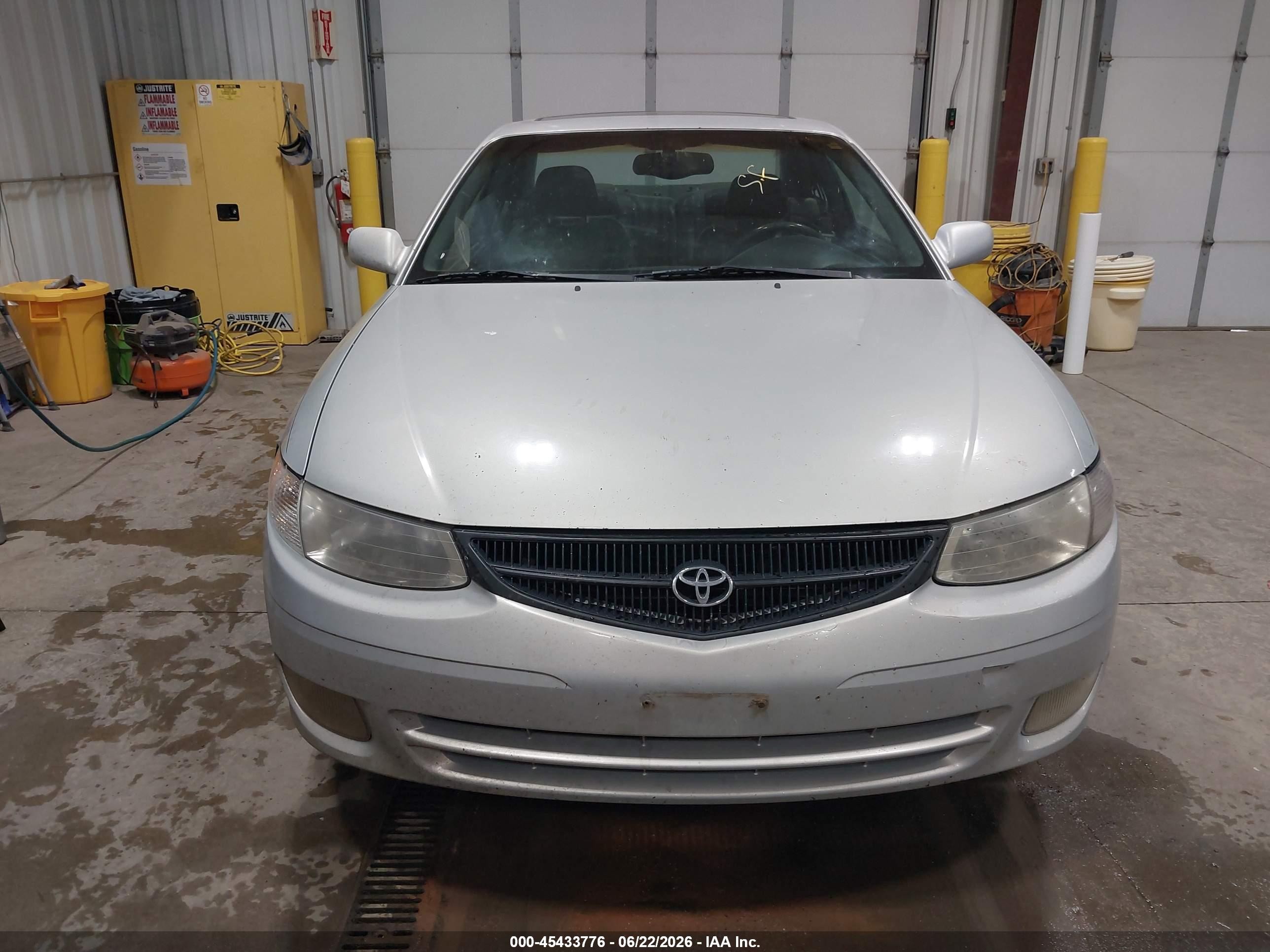 2000 Toyota Camry Solara Sle V6 Silver vin: 2T1CF22P3YC275929