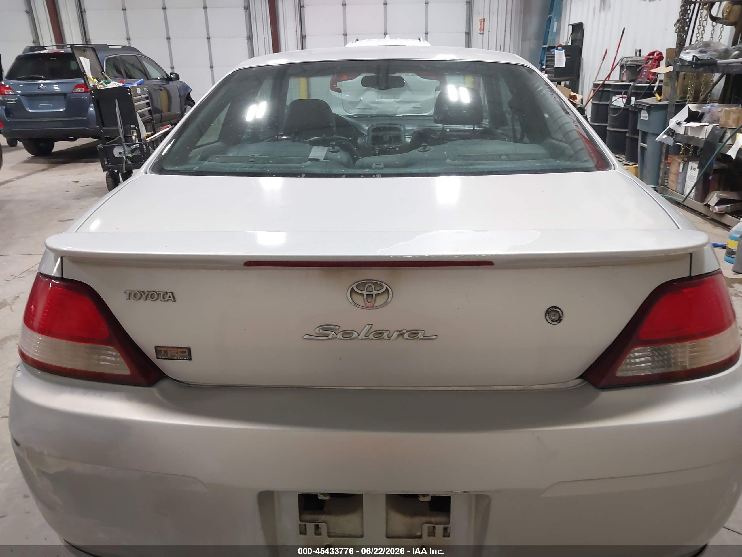 2000 Toyota Camry Solara Sle V6 Silver vin: 2T1CF22P3YC275929
