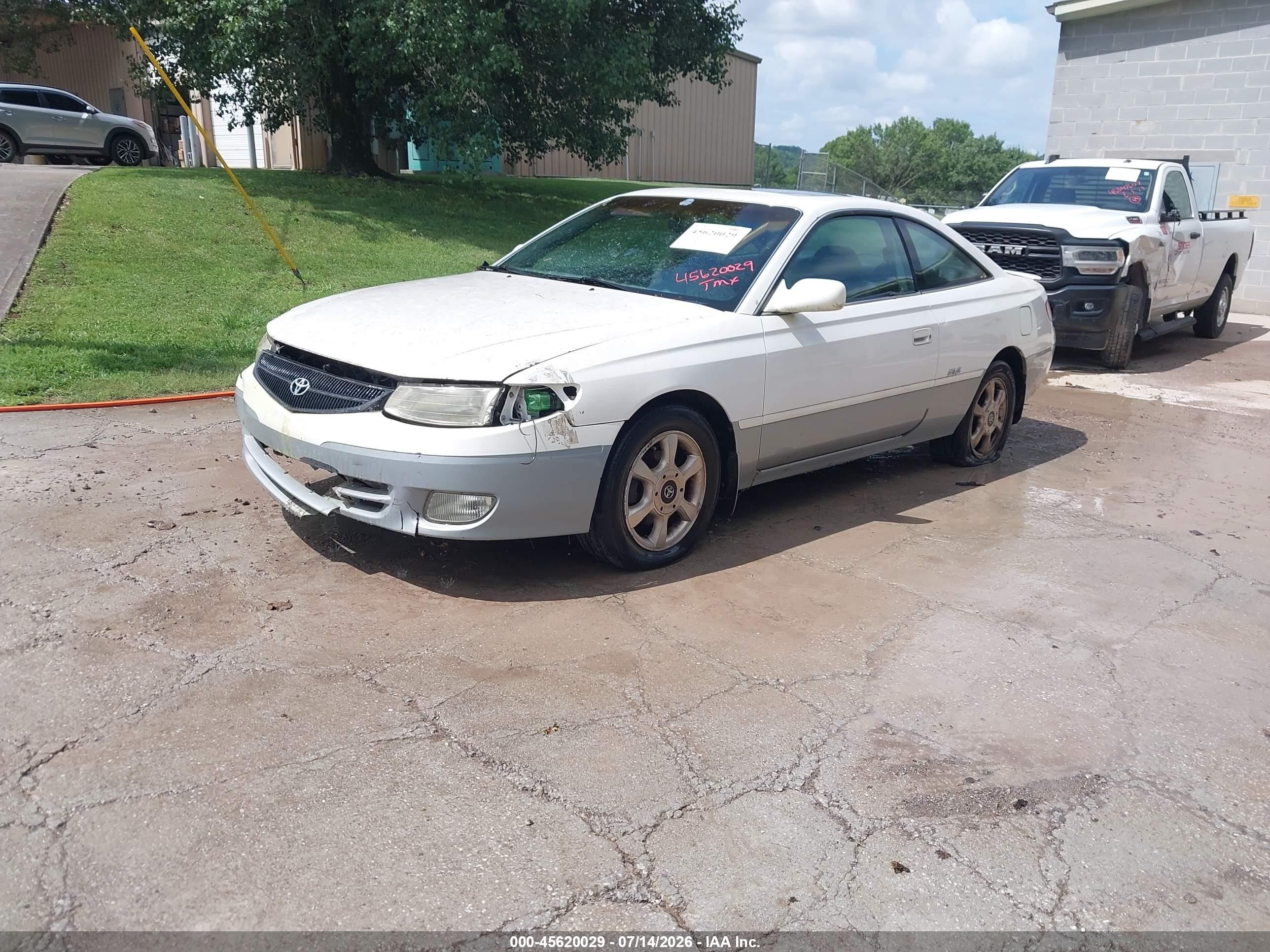 2001 Toyota Camry Solara Sle V6 White vin: 2T1CF22P41C496977