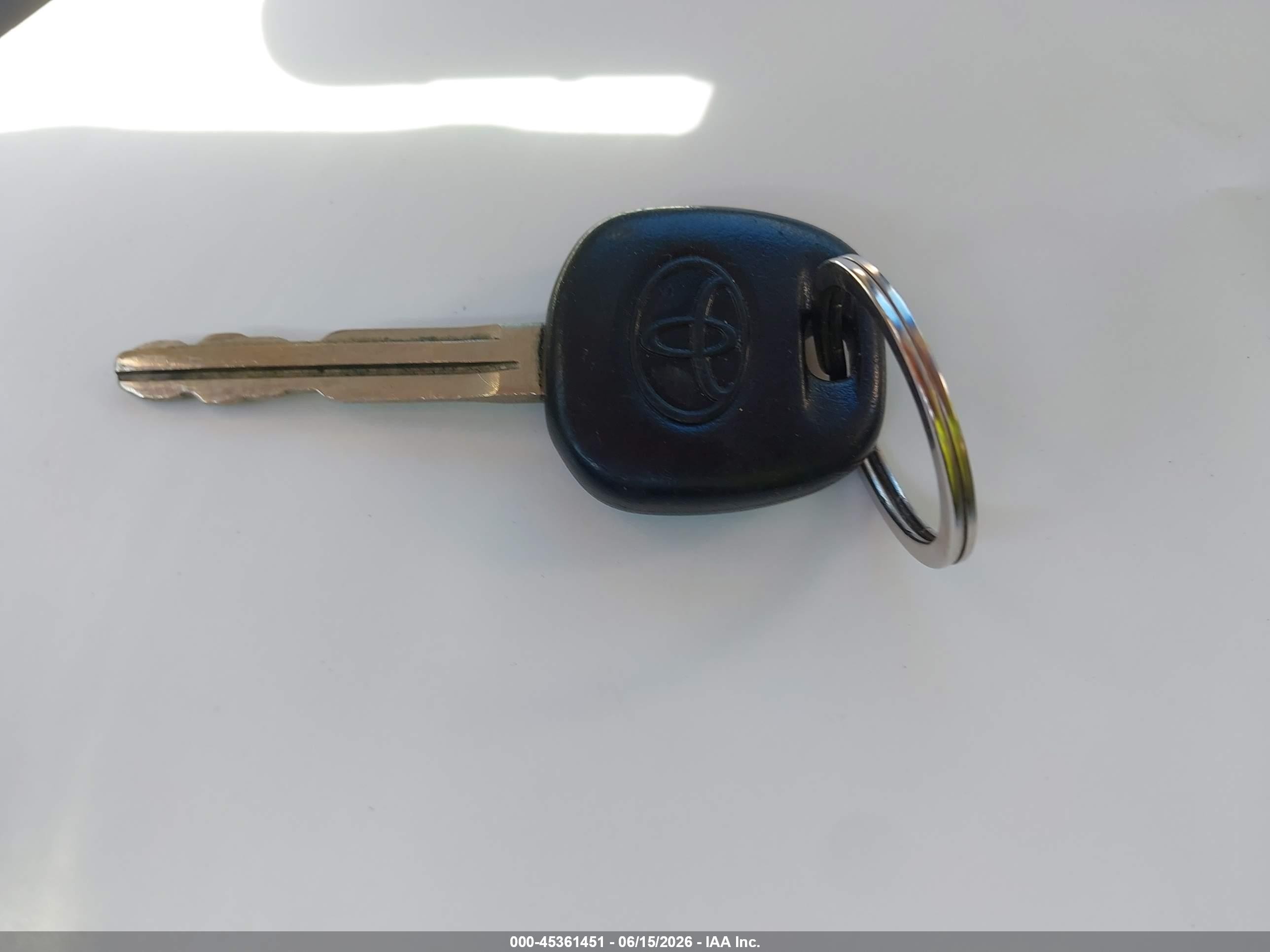2002 Toyota Camry Solara Sle Белый vin: 2T1CF22P72C598128