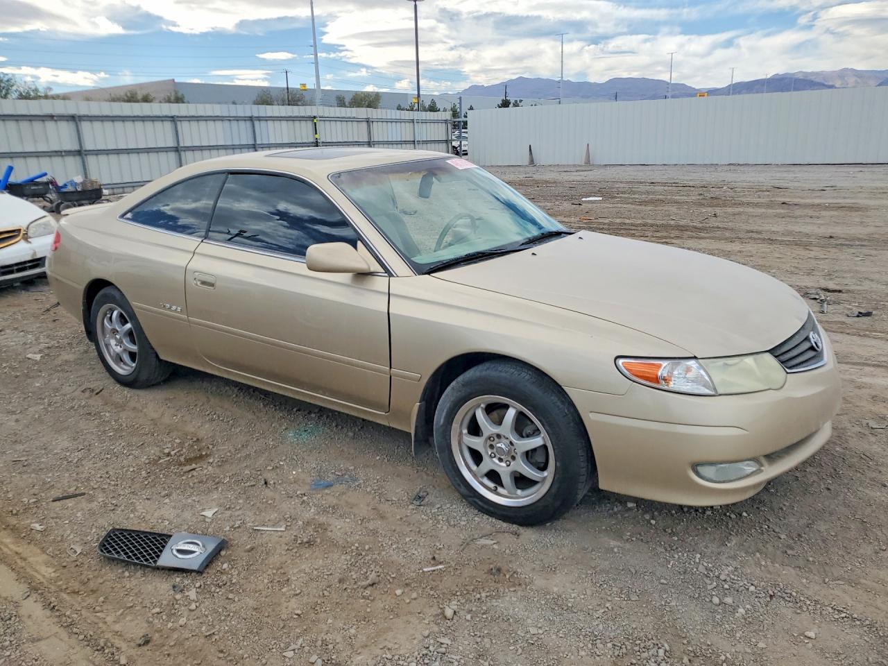 2002 Toyota Camry Solara Se Tan vin: 2T1CF22P92C591939