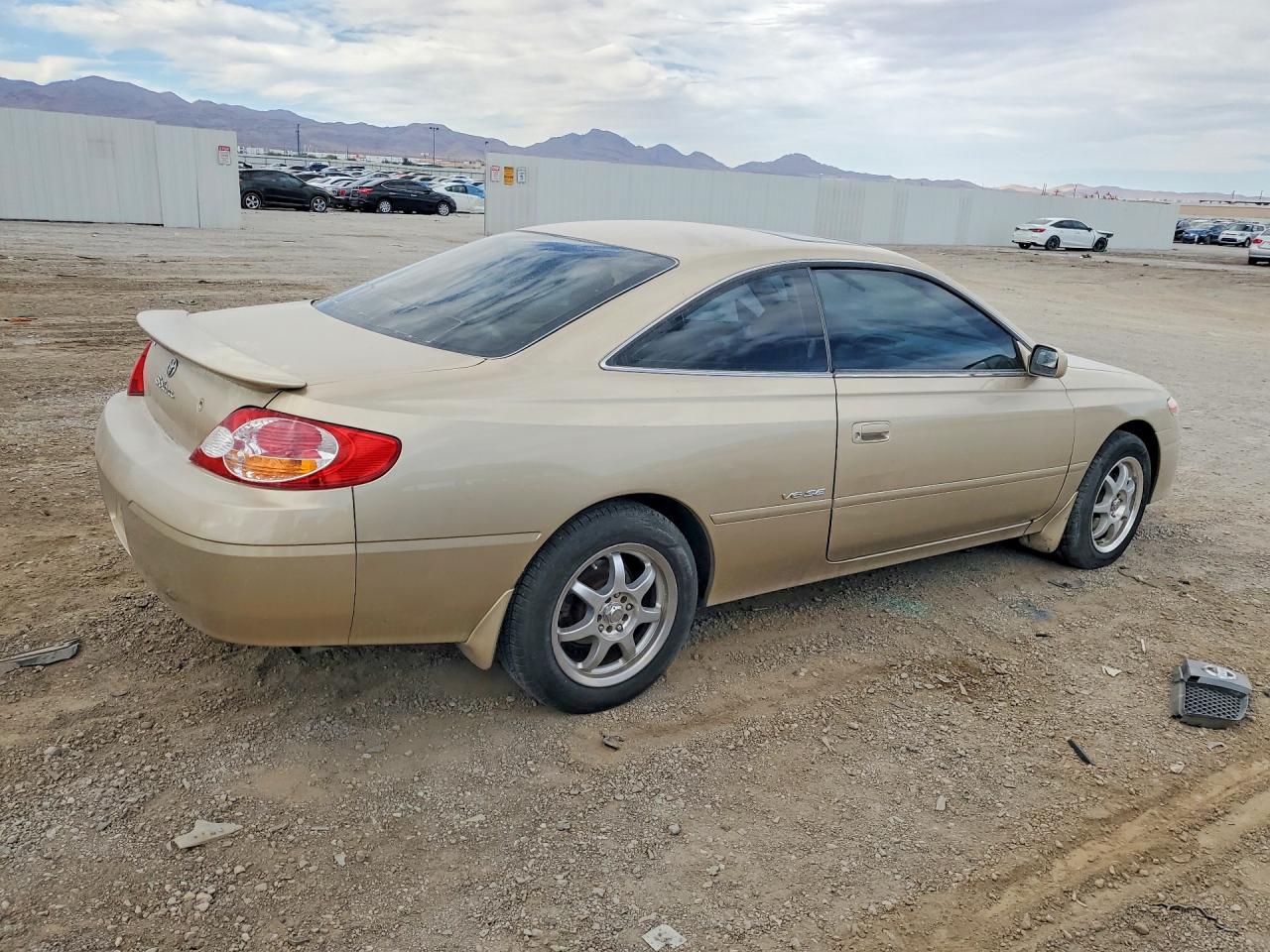 2002 Toyota Camry Solara Se Tan vin: 2T1CF22P92C591939