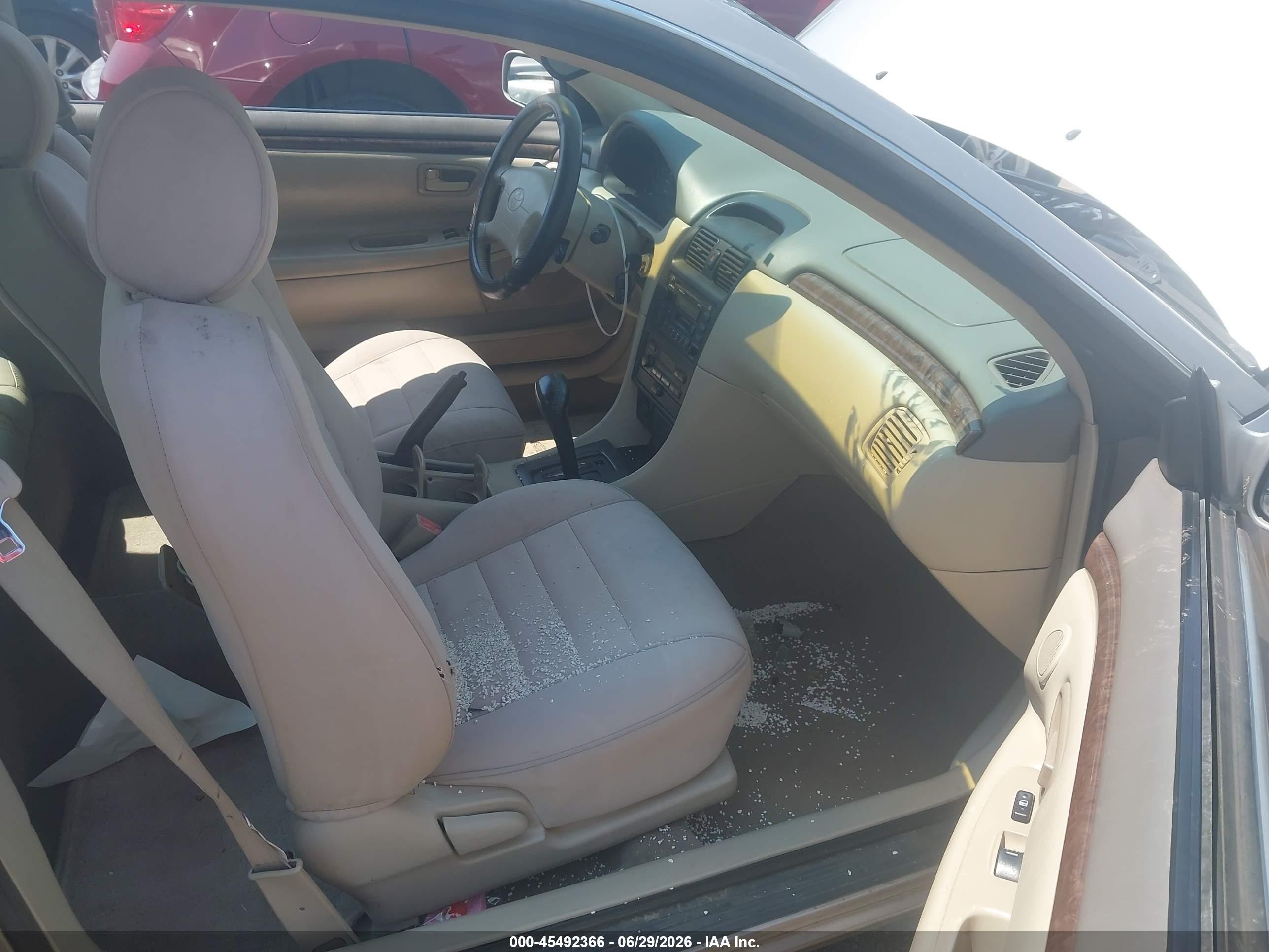 1999 Toyota Camry Solara Sle Cream vin: 2T1CF22P9XC166406