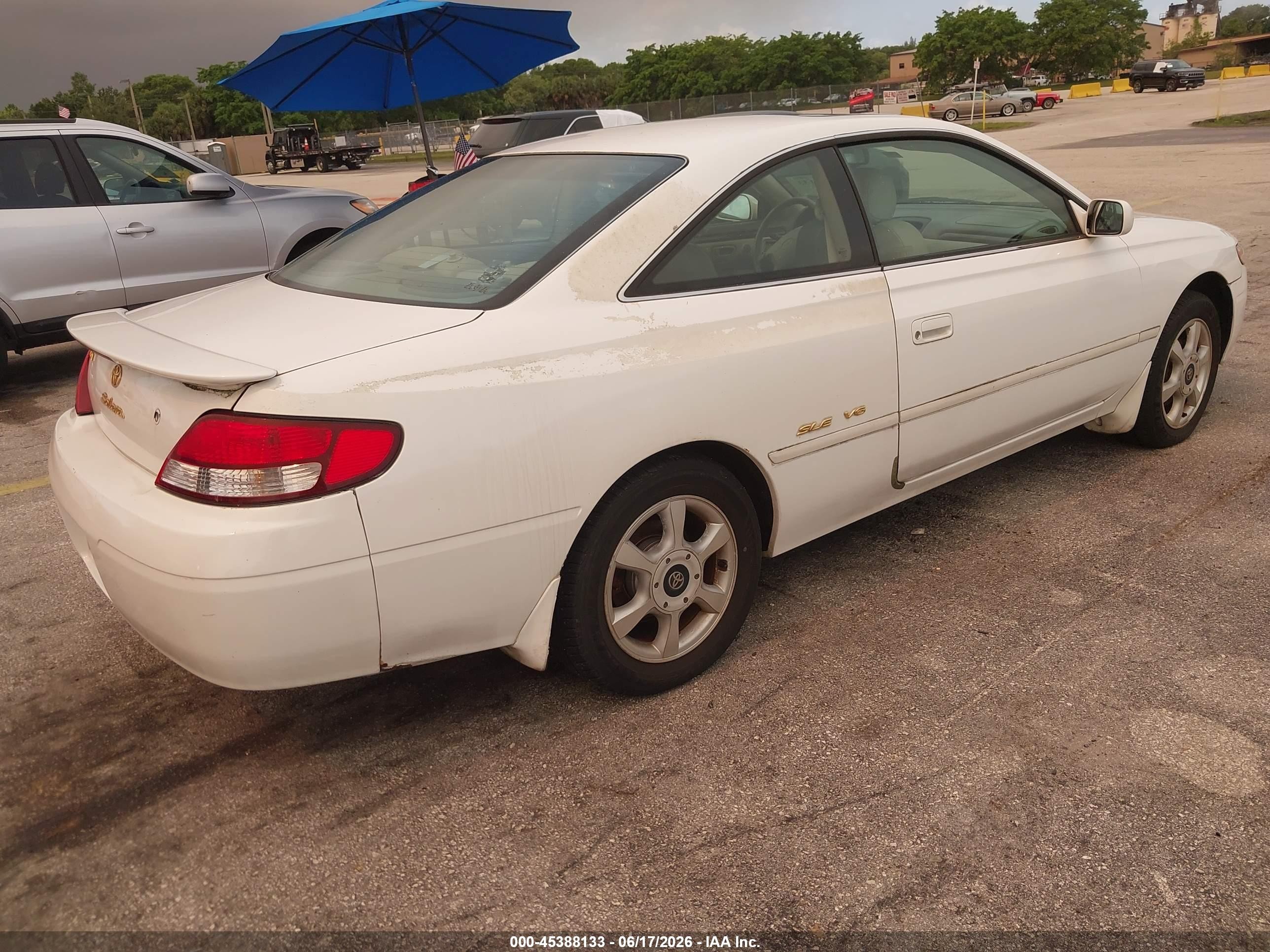 2000 Toyota Camry Solara Sle V6 White vin: 2T1CF22P9YC411951
