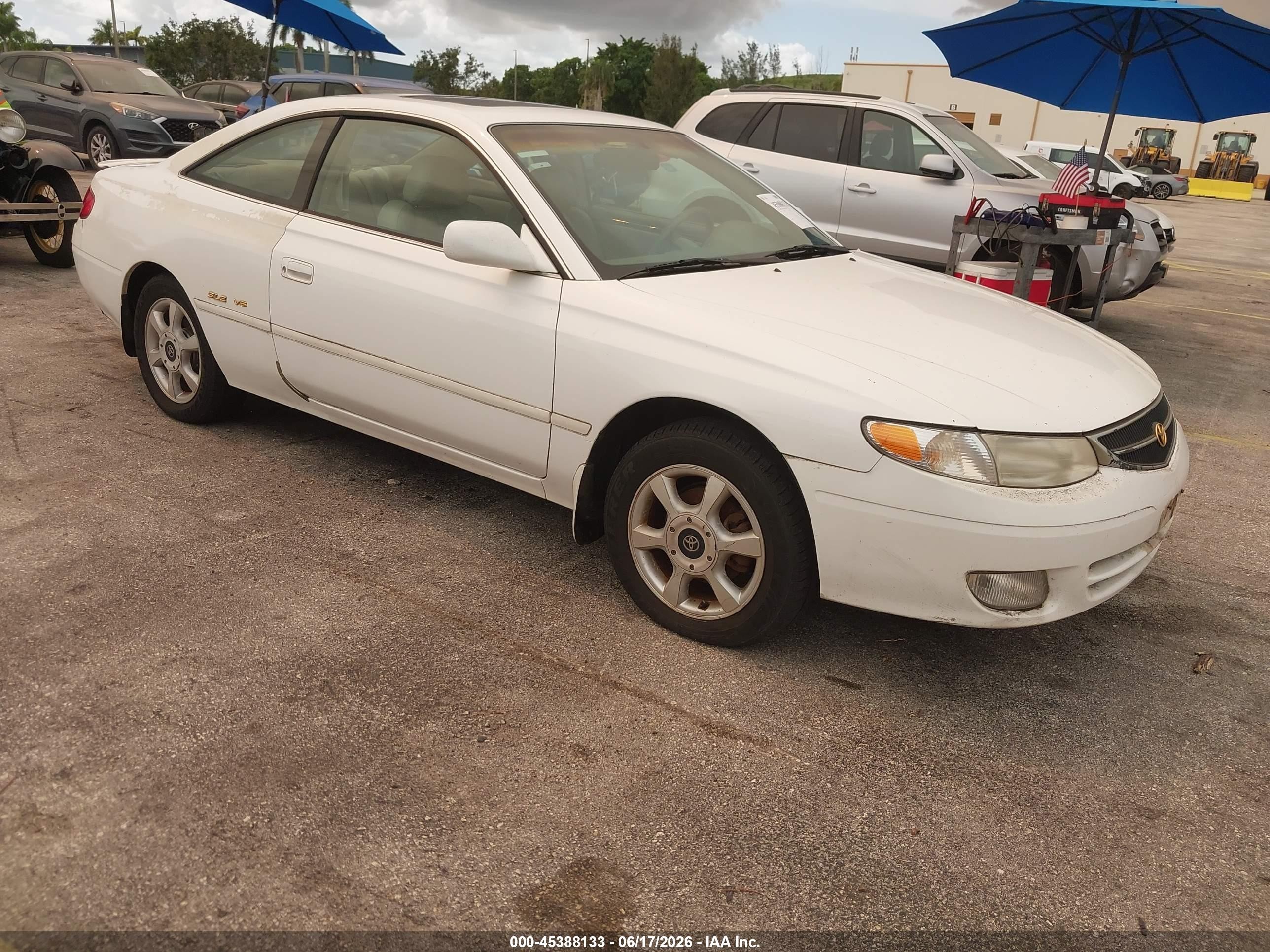 2000 Toyota Camry Solara Sle V6 White vin: 2T1CF22P9YC411951