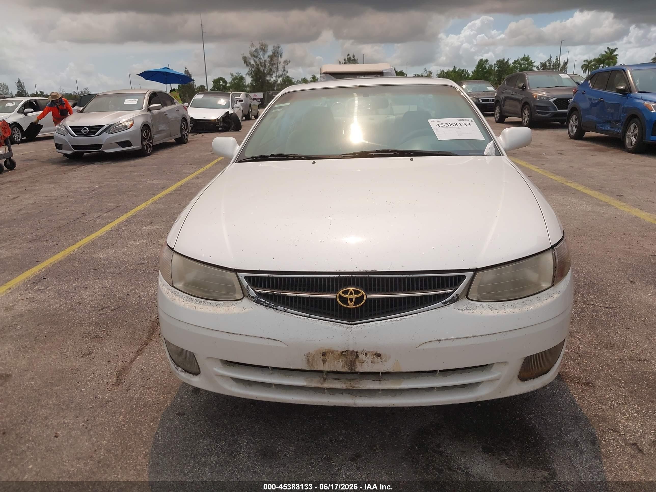 2000 Toyota Camry Solara Sle V6 White vin: 2T1CF22P9YC411951