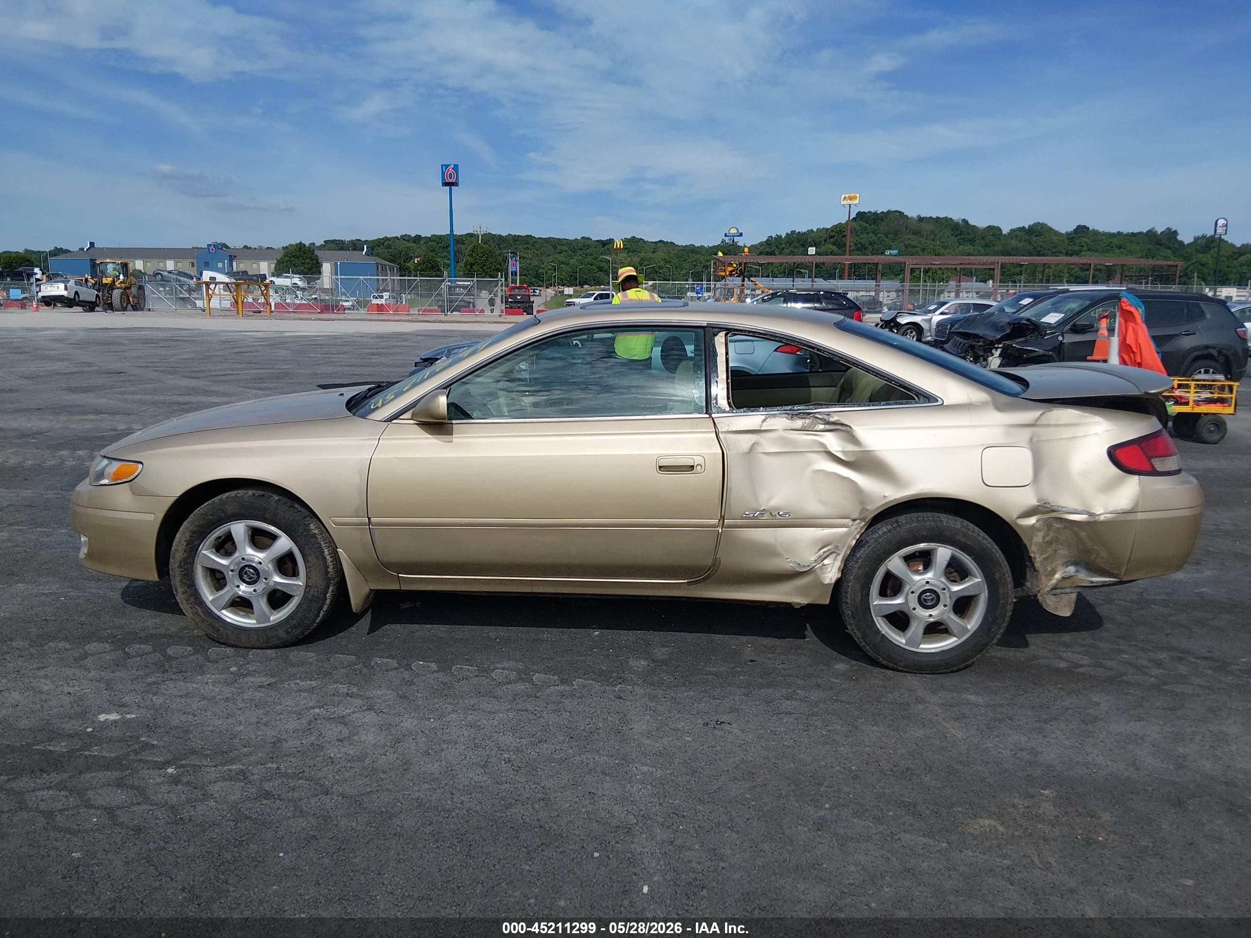 2000 Toyota Camry Solara Se V6 Gold vin: 2T1CF22PXYC281498