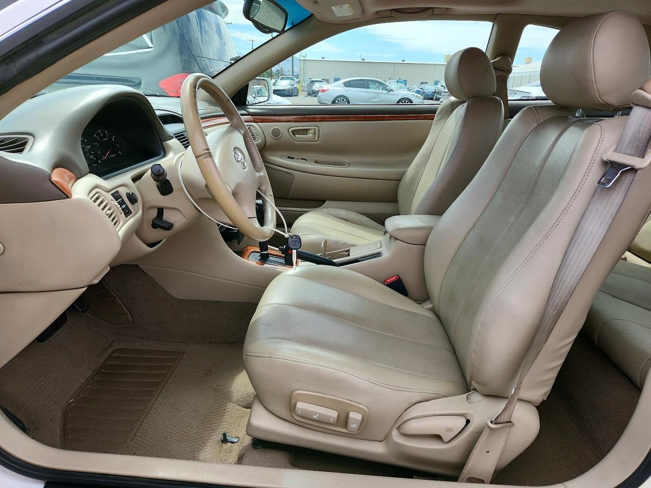 2002 Toyota Camry Solara Sle V6 Белый vin: 2T1CF28P22C571801