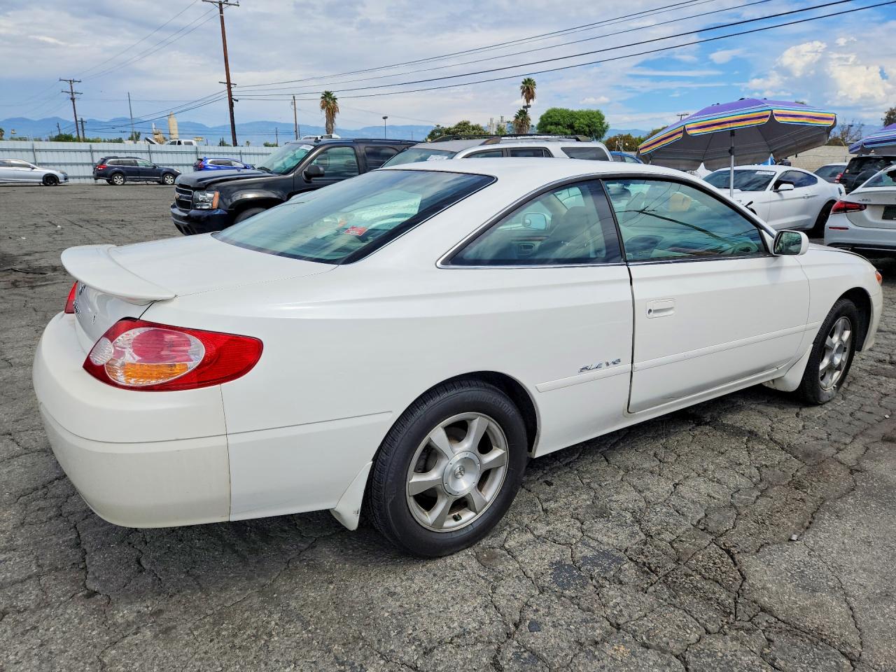 2002 Toyota Camry Solara Sle V6 Белый vin: 2T1CF28P22C571801
