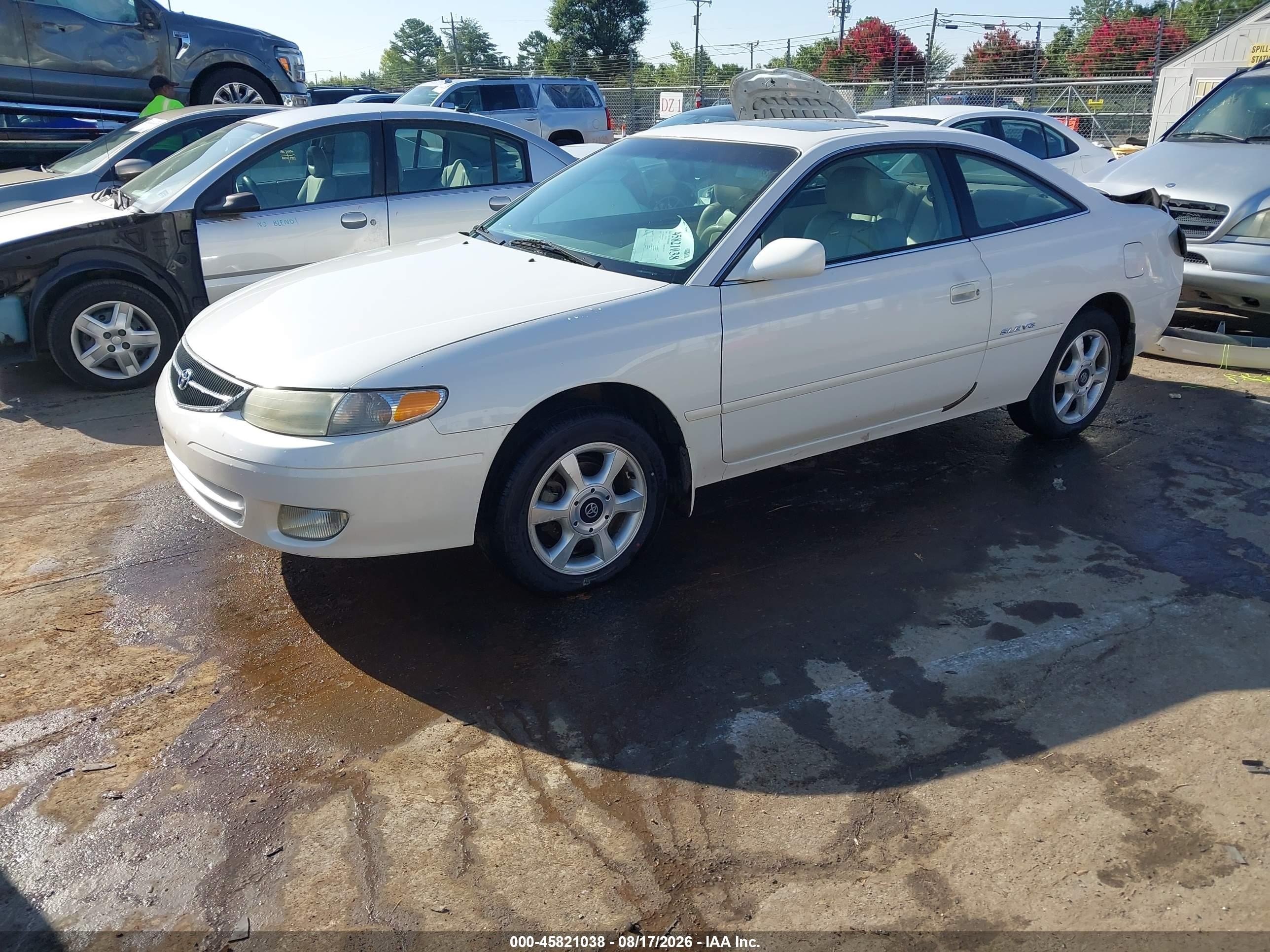 2001 Toyota Camry Solara Sle V6 White vin: 2T1CF28P31C495665
