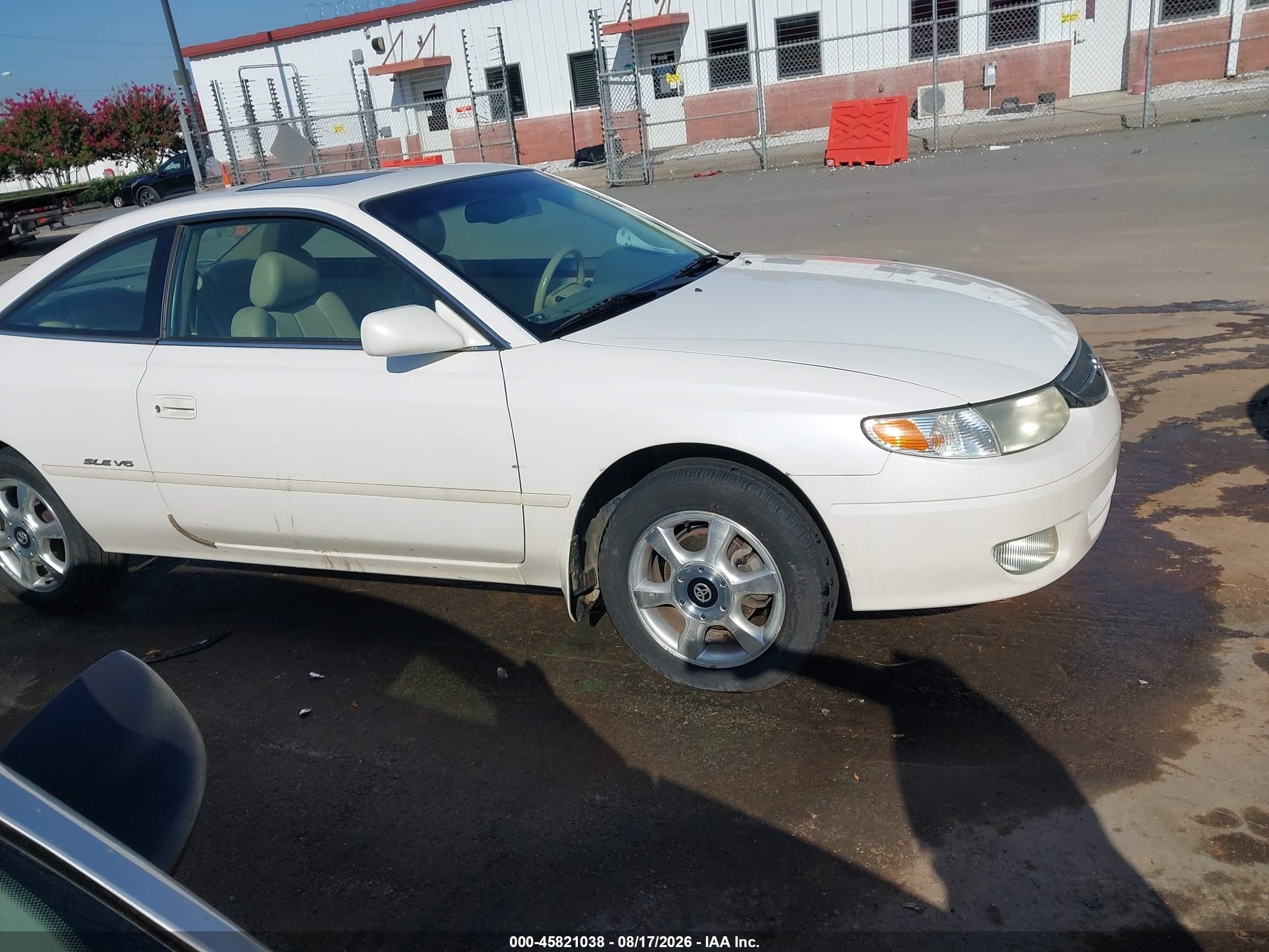 2001 Toyota Camry Solara Sle V6 White vin: 2T1CF28P31C495665