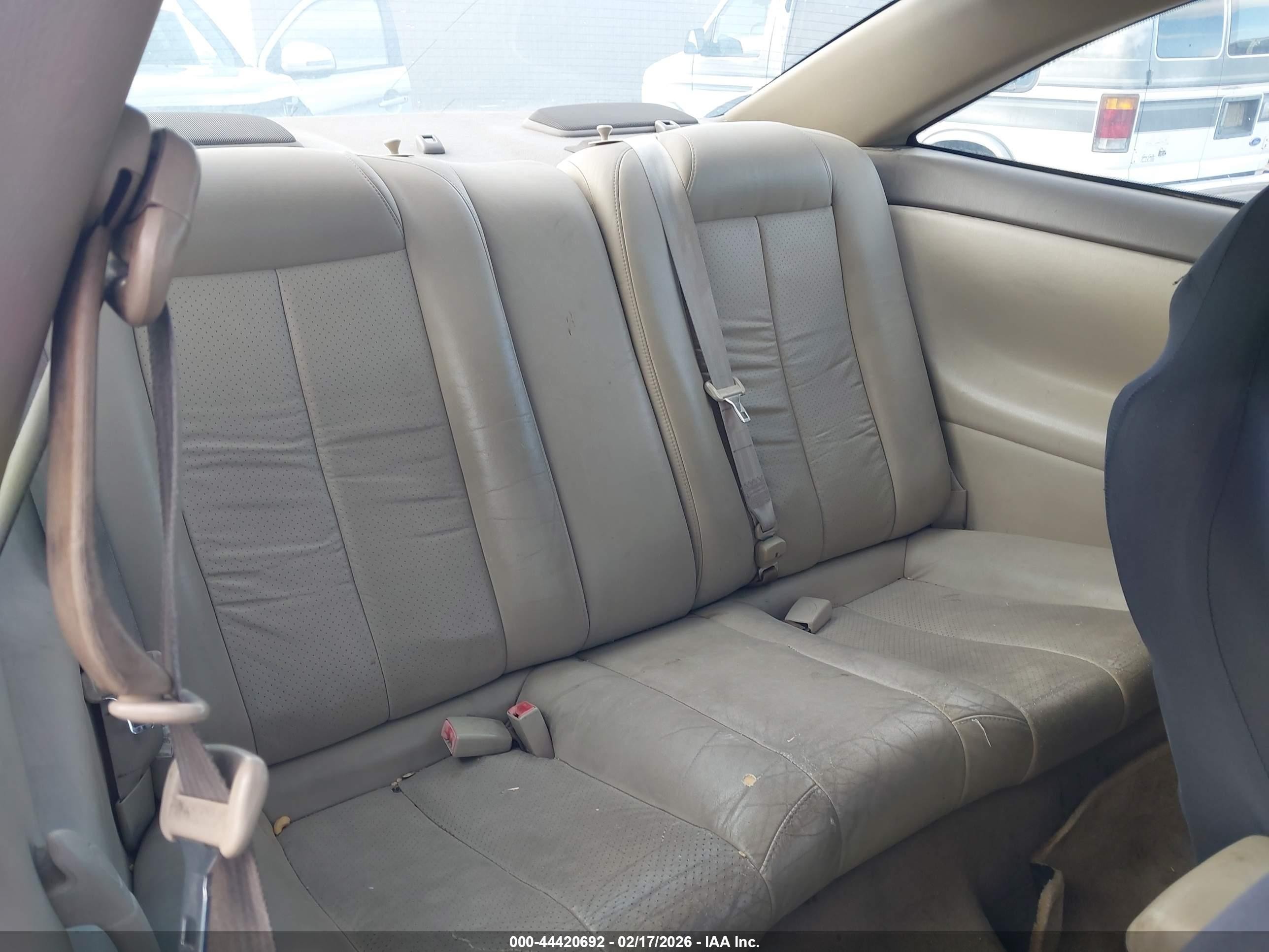 2001 Toyota Camry Solara Sle V6 Белый vin: 2T1CF28P41C489986