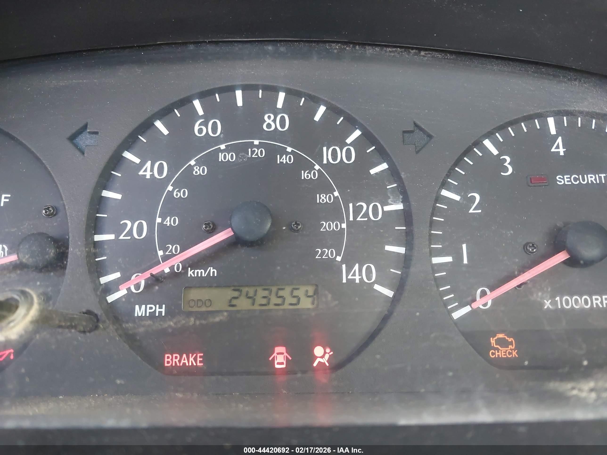 2001 Toyota Camry Solara Sle V6 Белый vin: 2T1CF28P41C489986