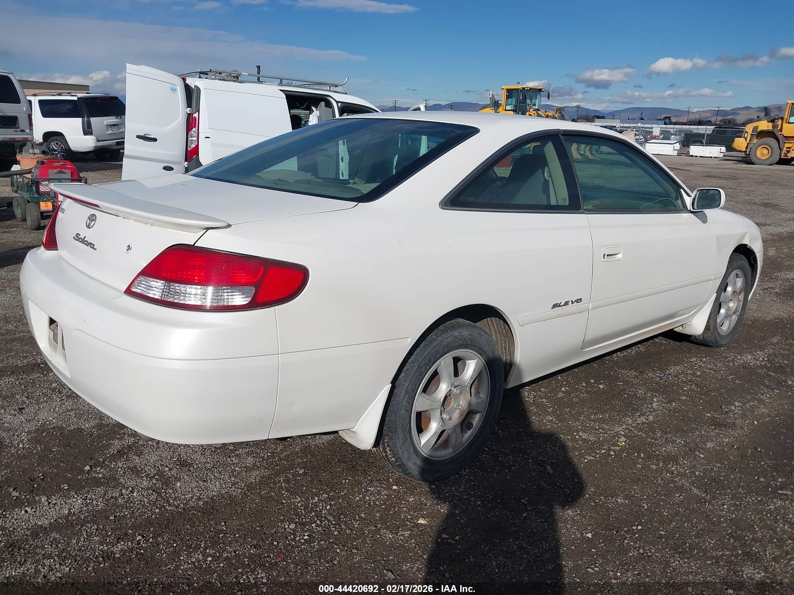 2001 Toyota Camry Solara Sle V6 Белый vin: 2T1CF28P41C489986