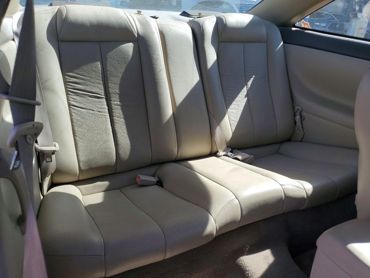 2001 Toyota Camry Solara Sle V6 White vin: 2T1CF28P61C458108