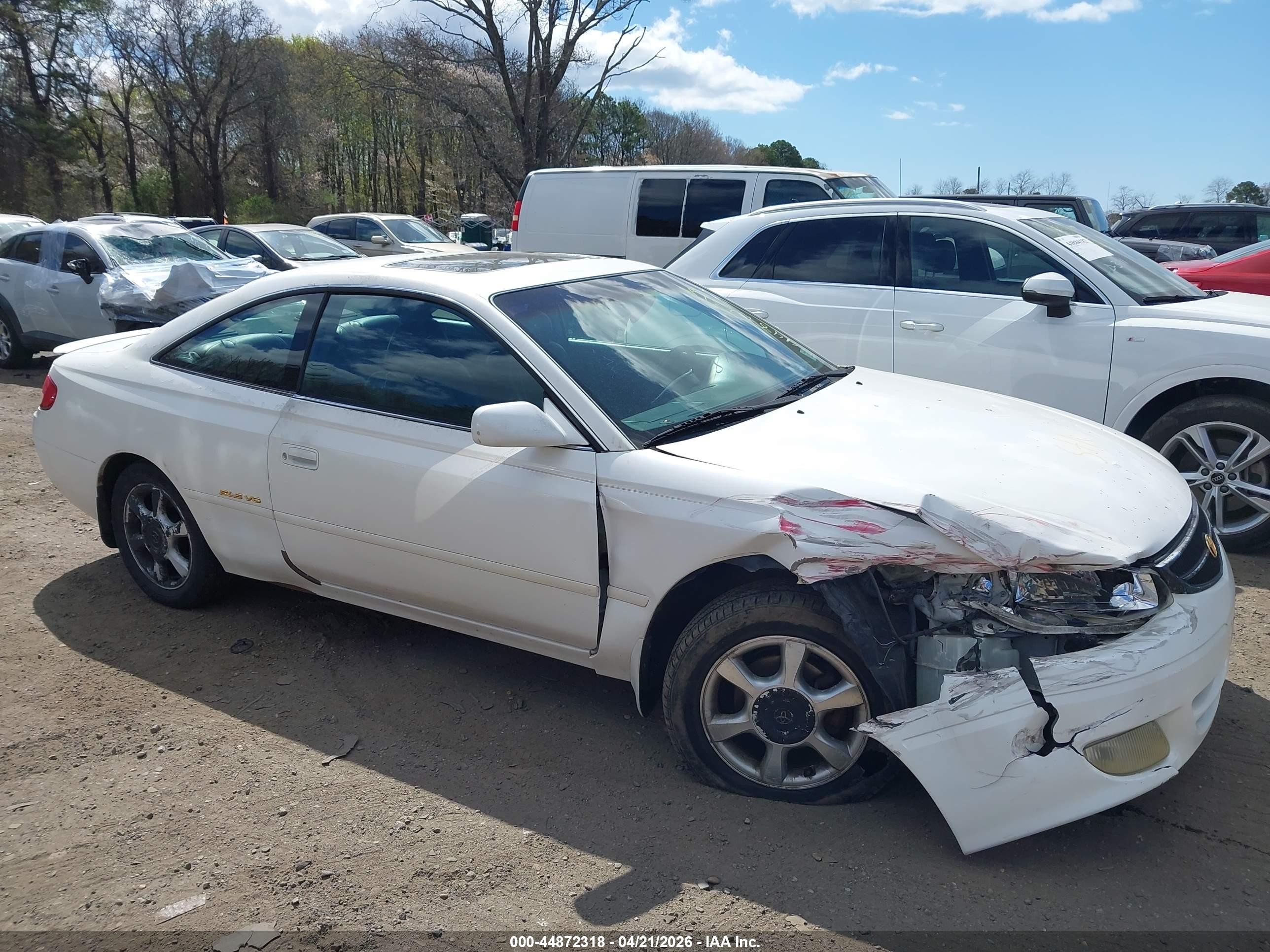 1999 Toyota Camry Solara Sle White vin: 2T1CF28P9XC217104