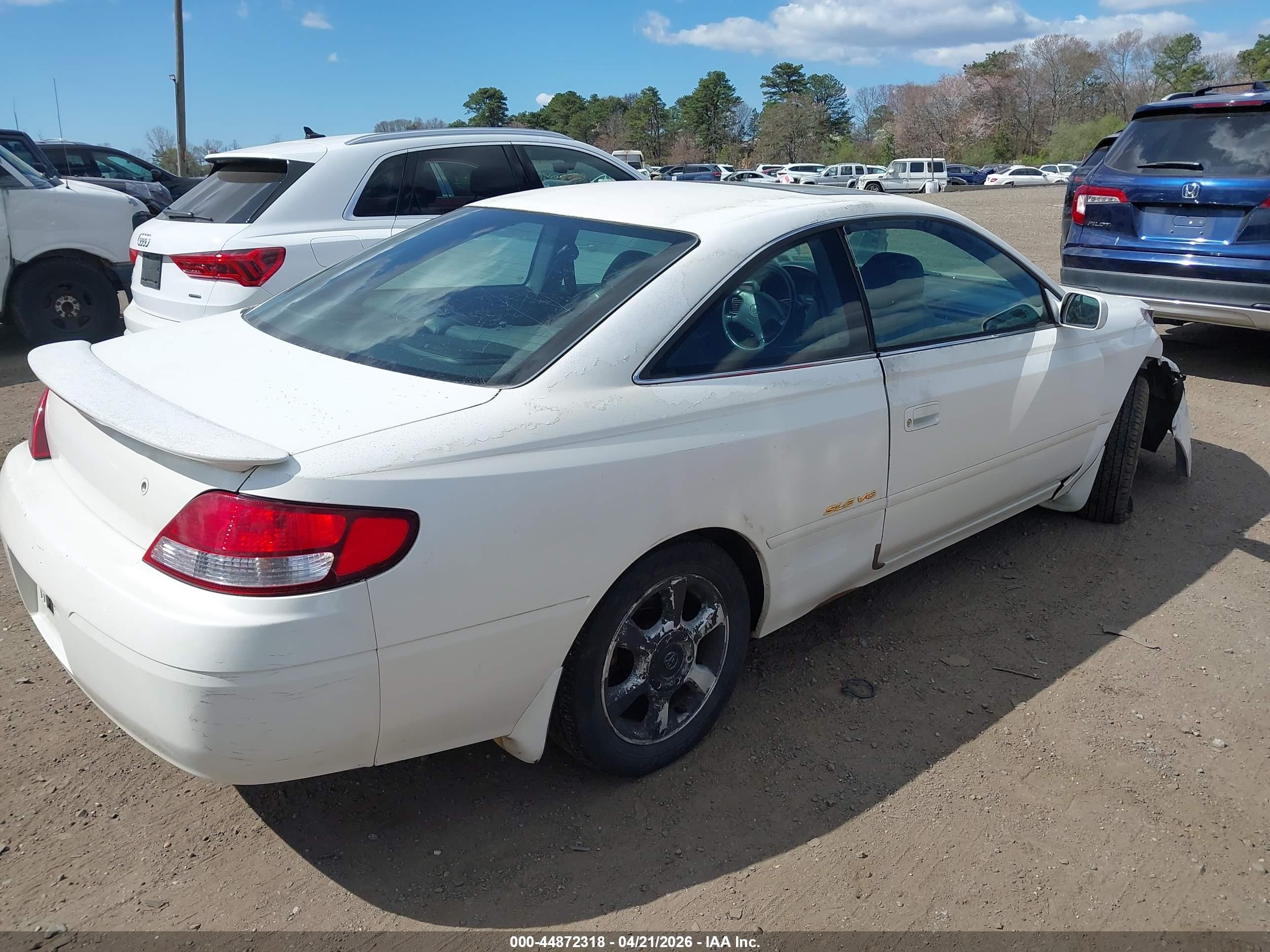 1999 Toyota Camry Solara Sle White vin: 2T1CF28P9XC217104