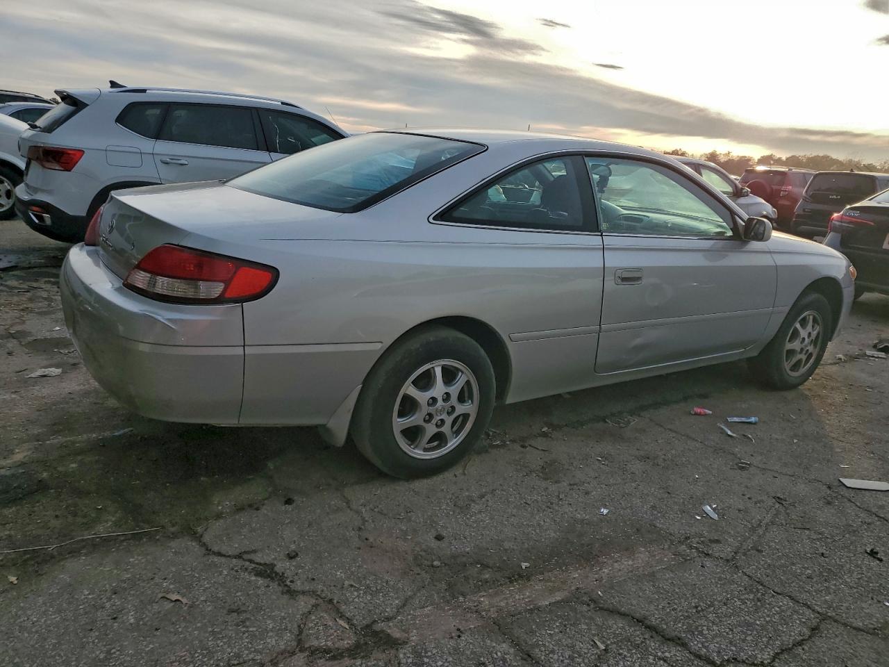 2000 Toyota Camry Solara Se Серебряный vin: 2T1CG22P4YC388012