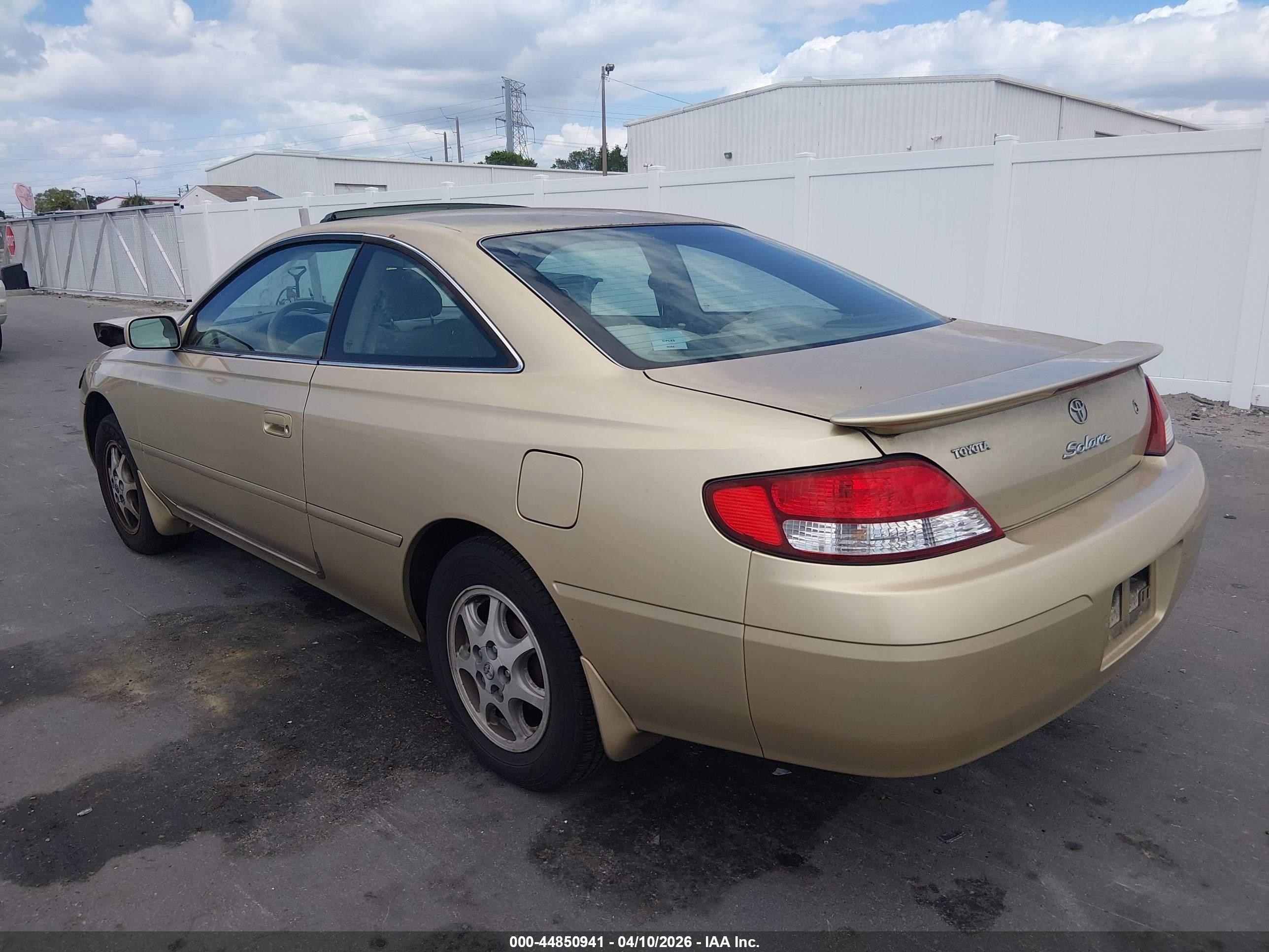 2000 Toyota Camry Solara Se Gold vin: 2T1CG22P4YC404905