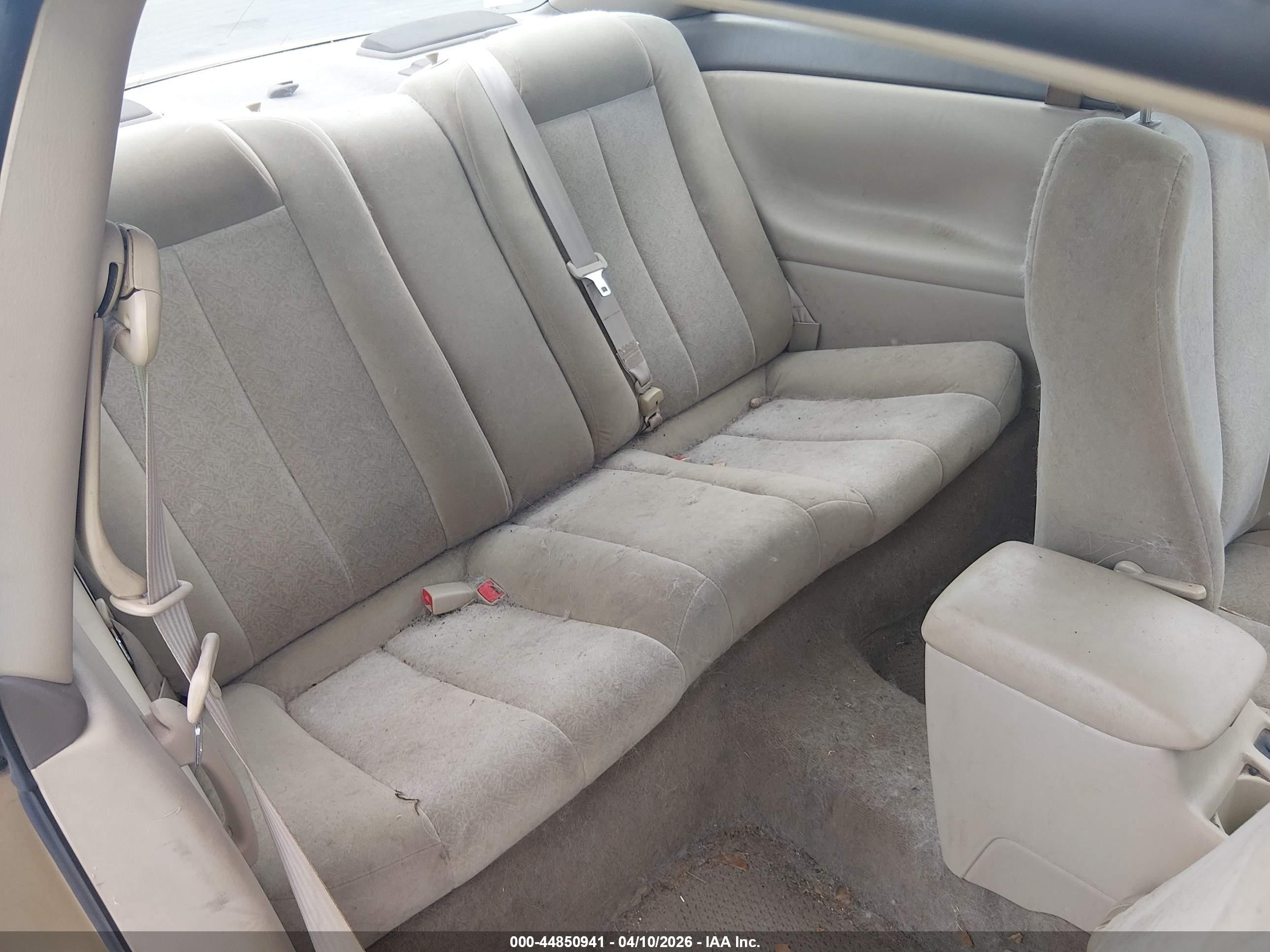 2000 Toyota Camry Solara Se Gold vin: 2T1CG22P4YC404905