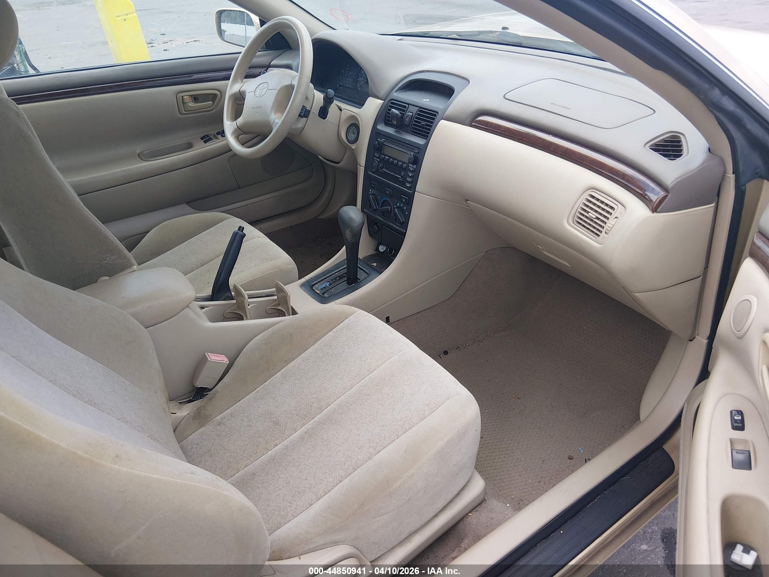 2000 Toyota Camry Solara Se Gold vin: 2T1CG22P4YC404905