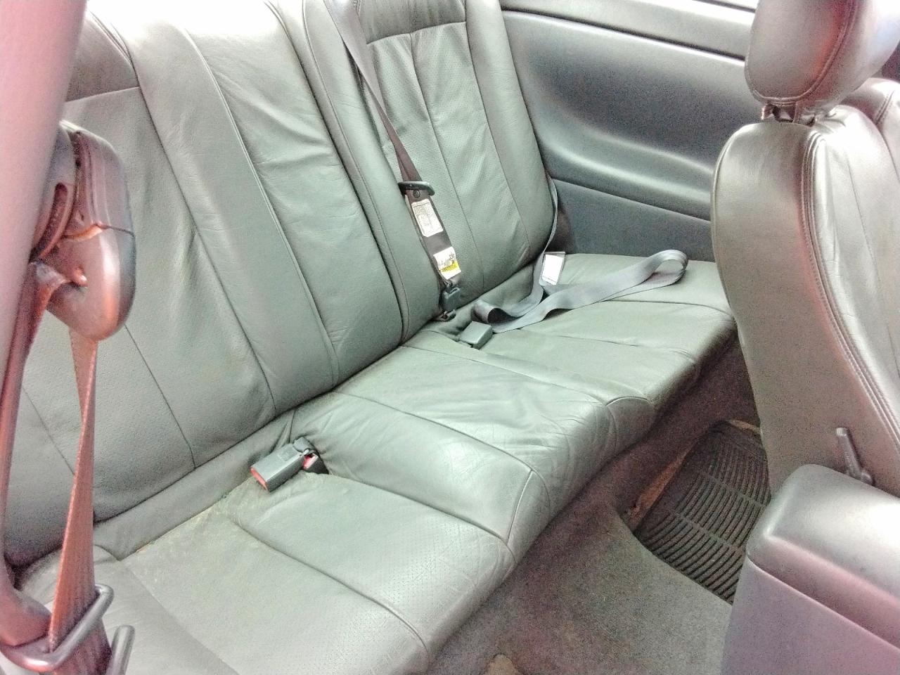 2001 Toyota Camry Solara Se White vin: 2T1CG22P81C501059