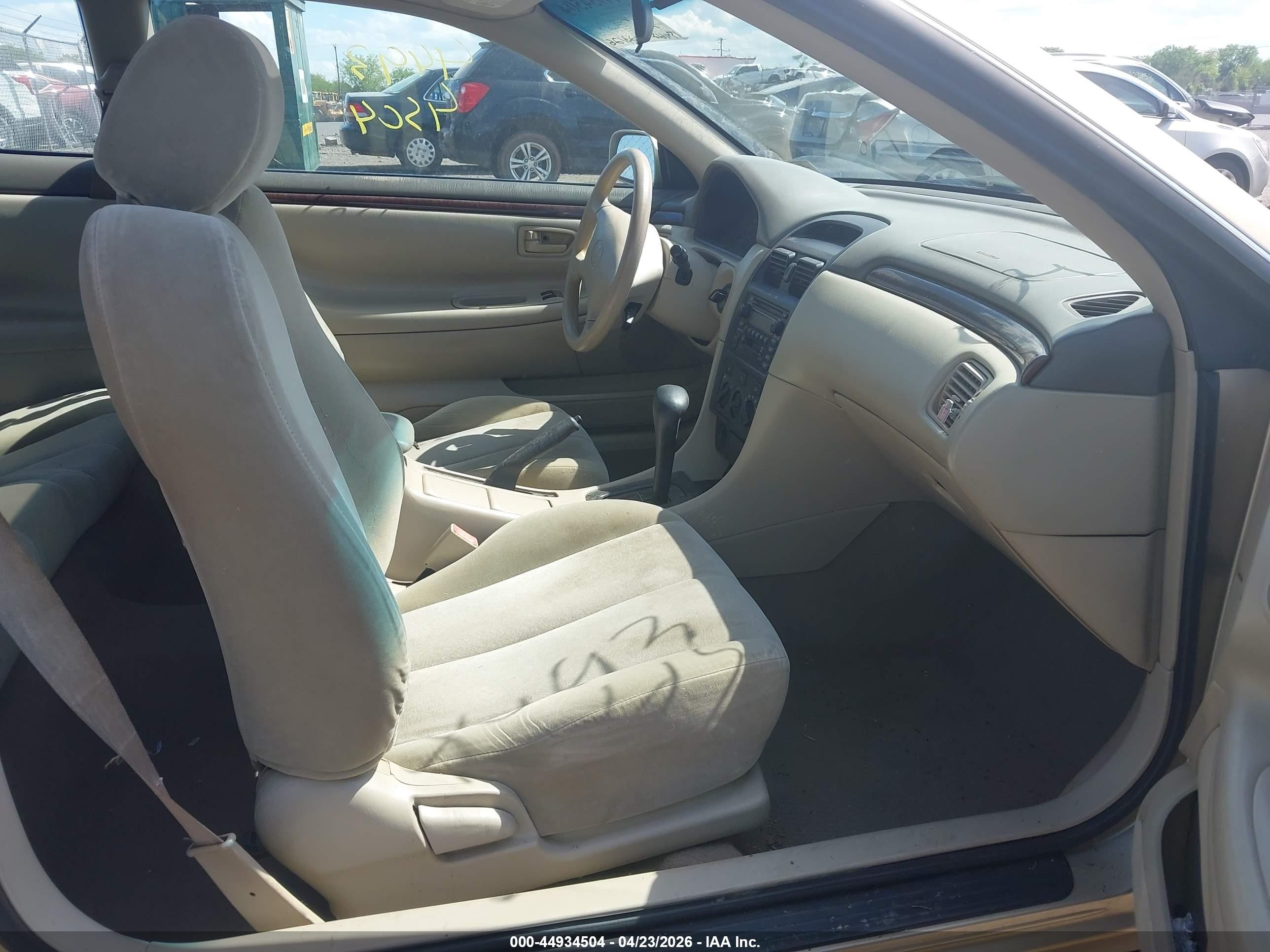 2000 Toyota Camry Solara Se Gold vin: 2T1CG22P8YC293856