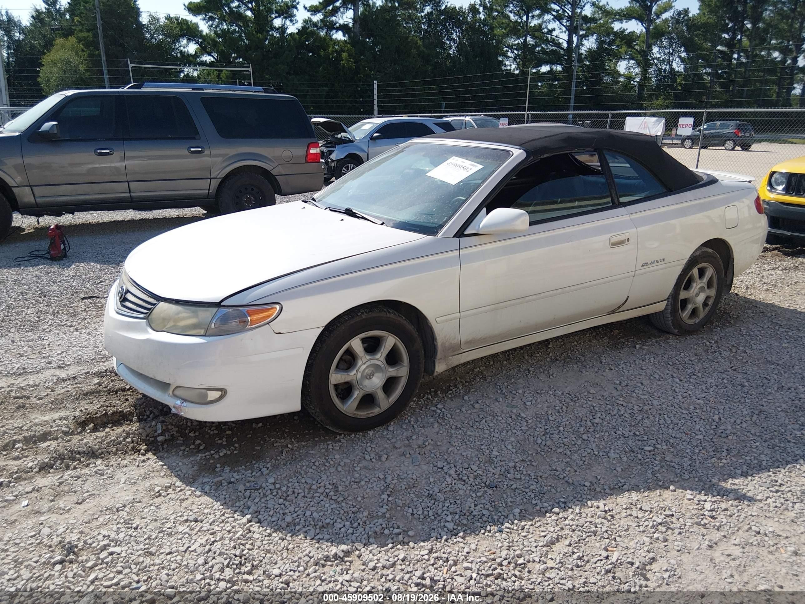 2002 Toyota Camry Solara Sle White vin: 2T1FF22P02C560236