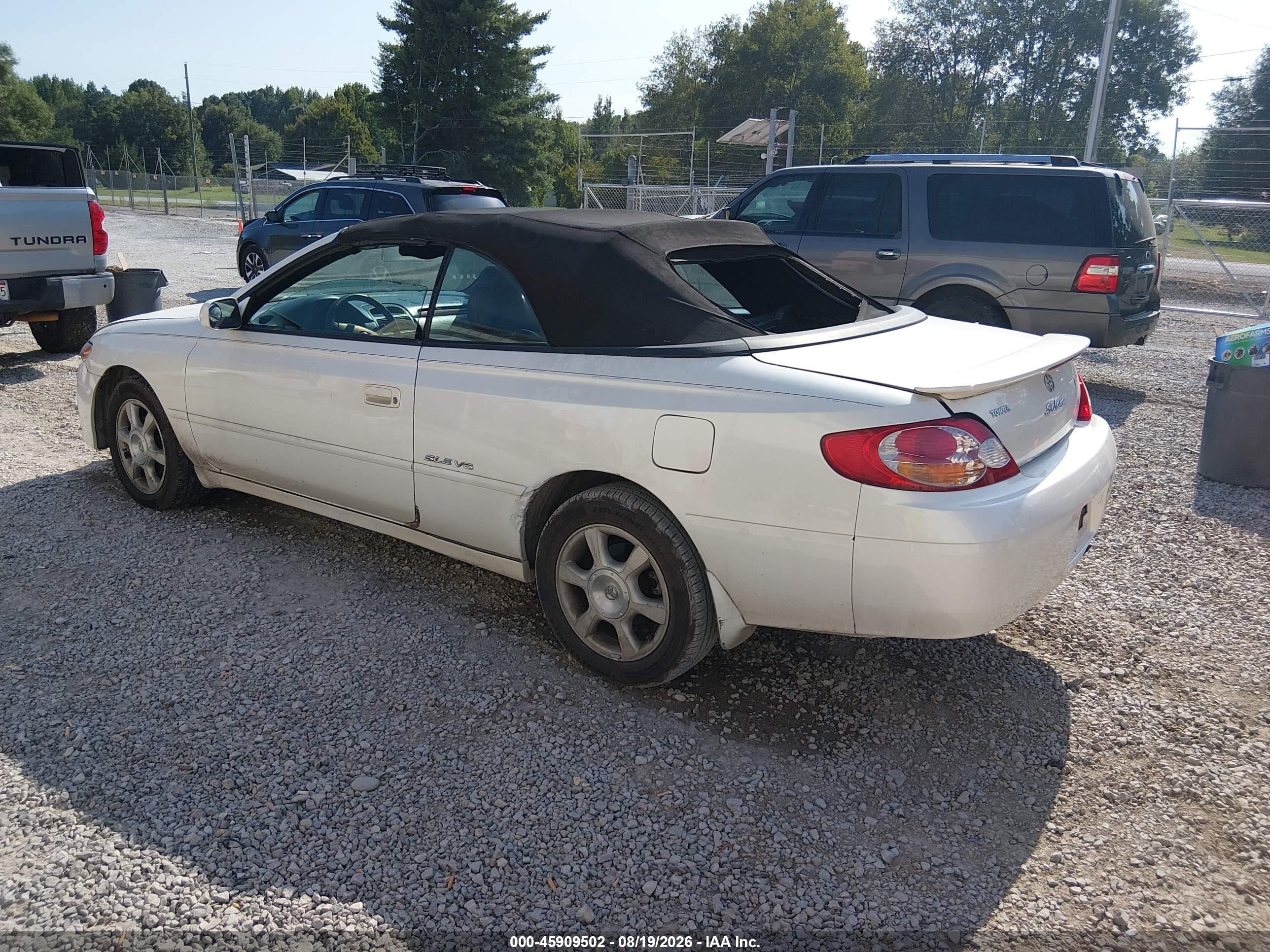 2002 Toyota Camry Solara Sle White vin: 2T1FF22P02C560236