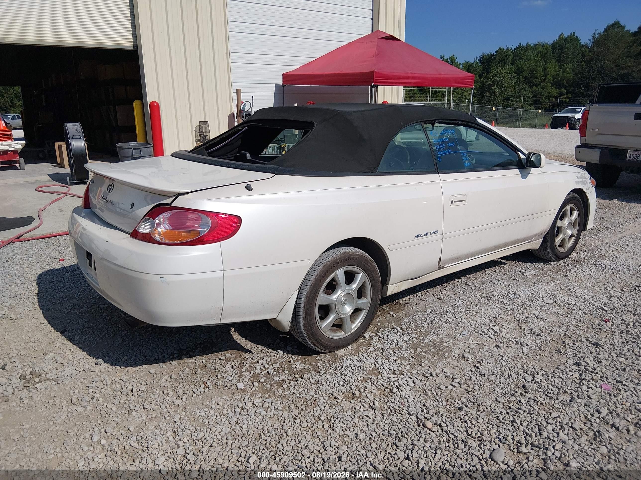 2002 Toyota Camry Solara Sle White vin: 2T1FF22P02C560236