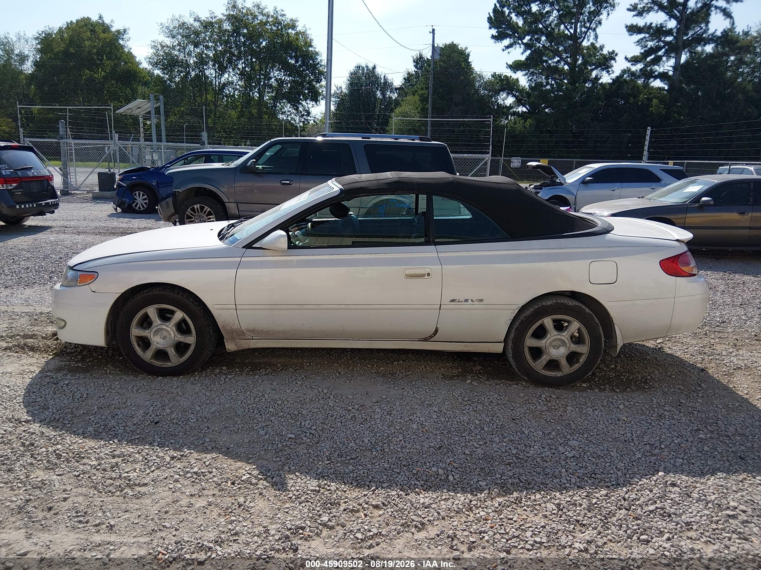 2002 Toyota Camry Solara Sle White vin: 2T1FF22P02C560236