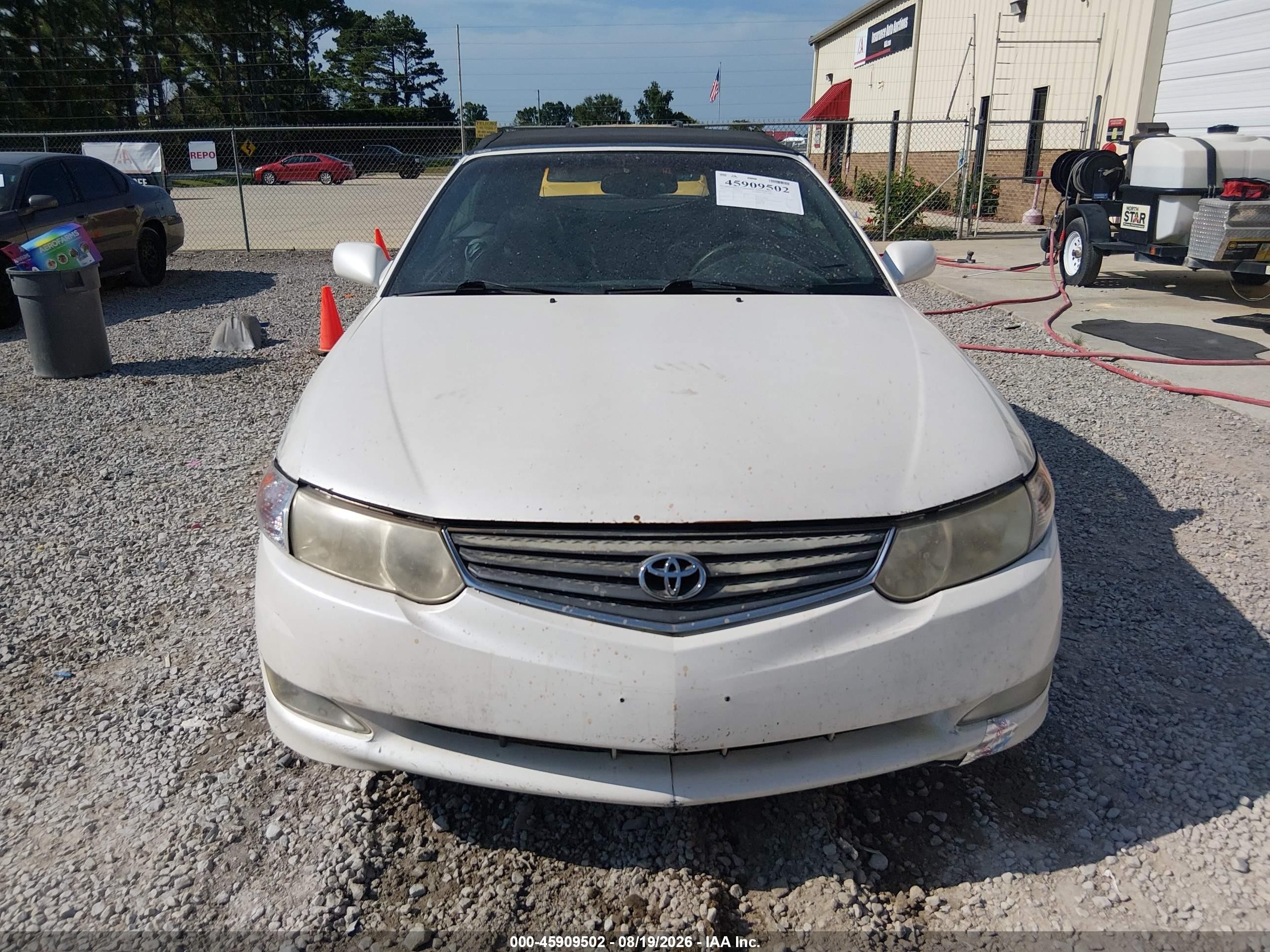 2002 Toyota Camry Solara Sle White vin: 2T1FF22P02C560236