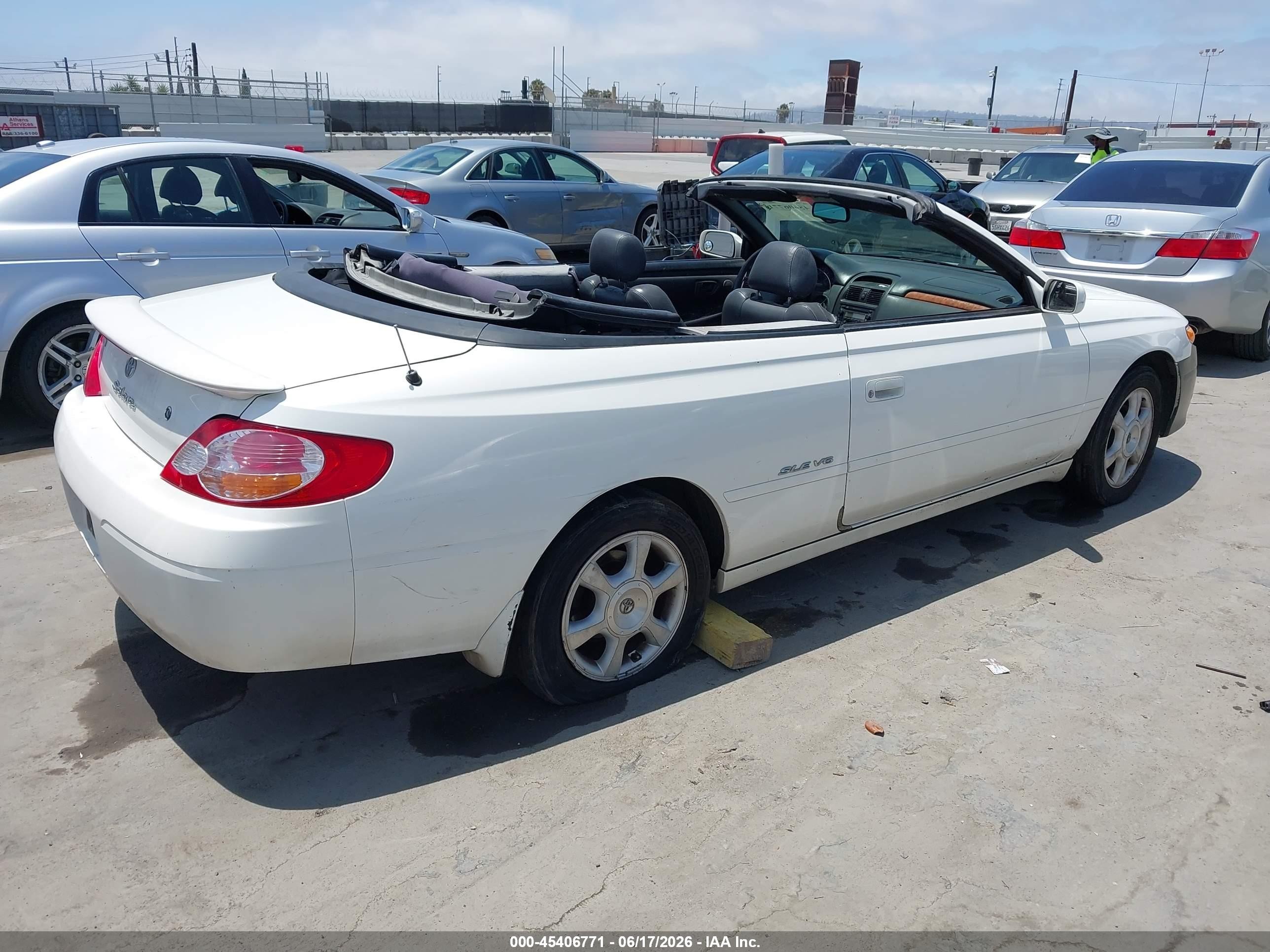 2002 Toyota Camry Solara Sle White vin: 2T1FF28P02C601553