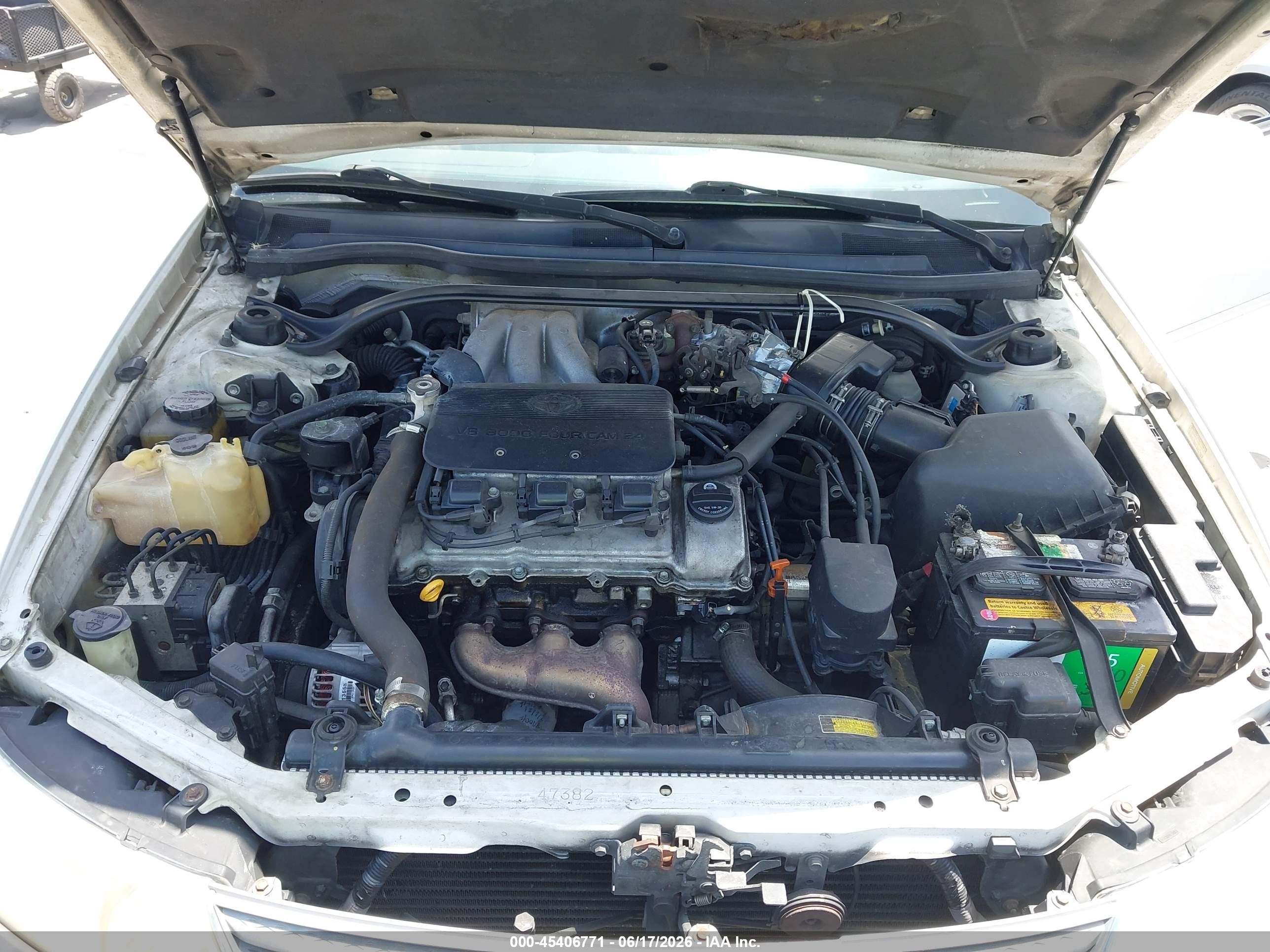 2002 Toyota Camry Solara Sle White vin: 2T1FF28P02C601553