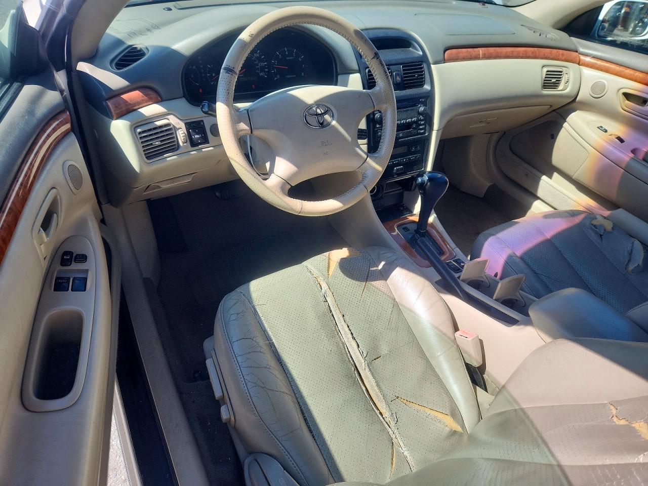 2002 Toyota Camry Solara Se V6 White vin: 2T1FF28P92C885099