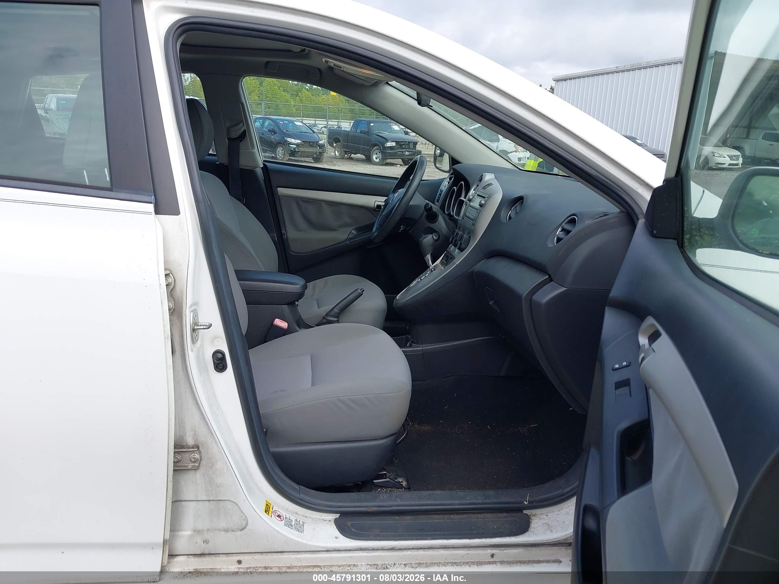 2009 Toyota Matrix S White vin: 2T1KE40E09C017297