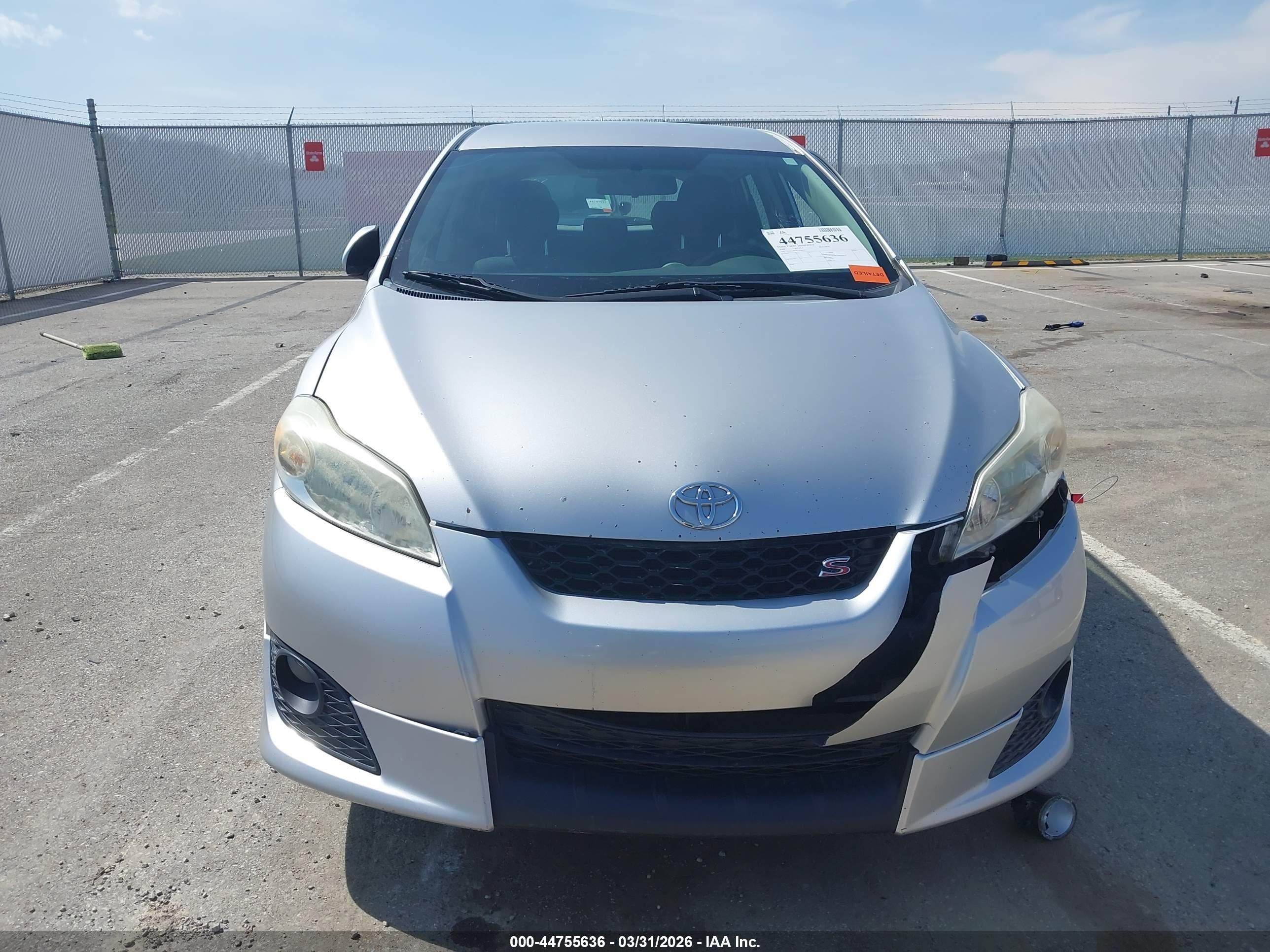 2009 Toyota Matrix S Silver vin: 2T1KE40E09C029837