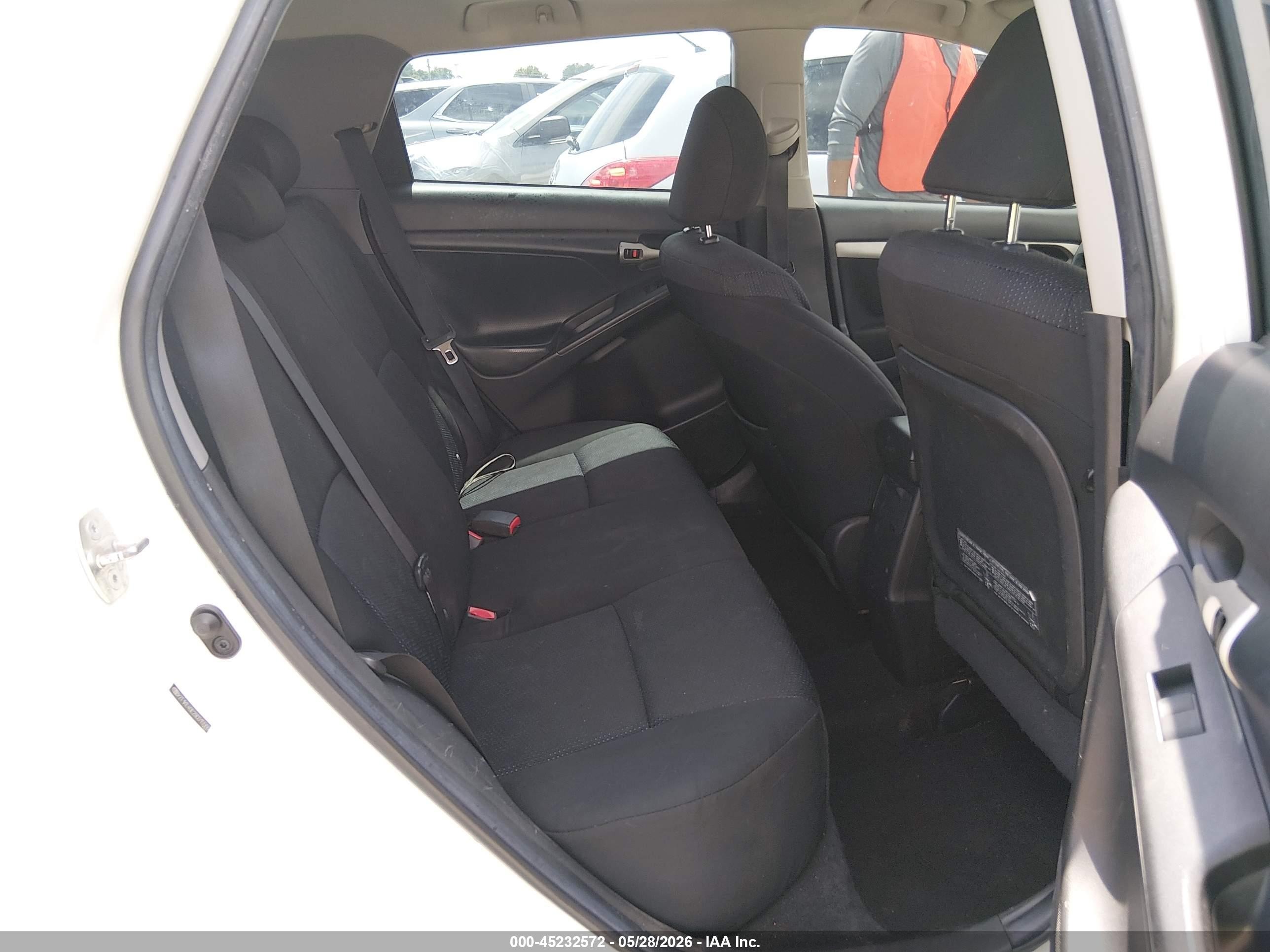 2009 Toyota Matrix S White vin: 2T1KE40E29C015566