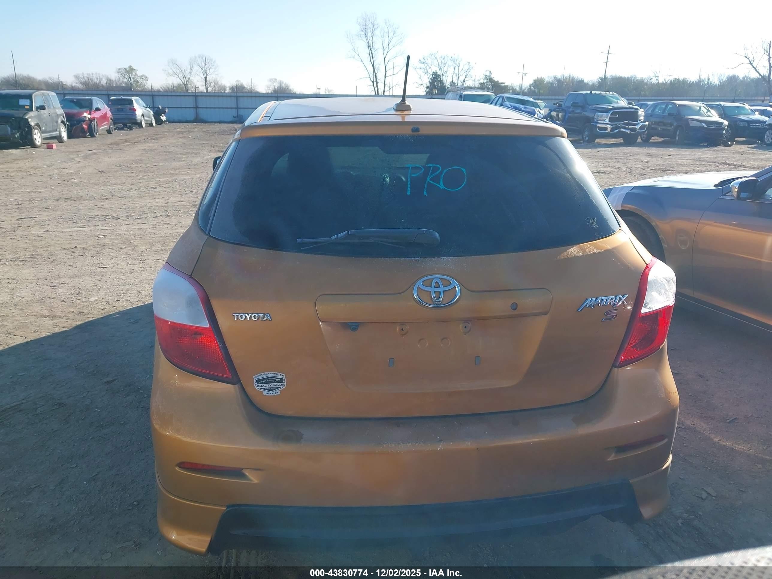 2009 Toyota Matrix S Orange vin: 2T1KE40E29C023621