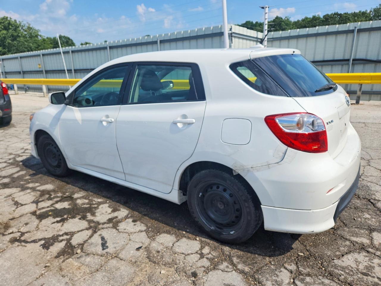 2009 Toyota Matrix S White vin: 2T1KE40E49C010286